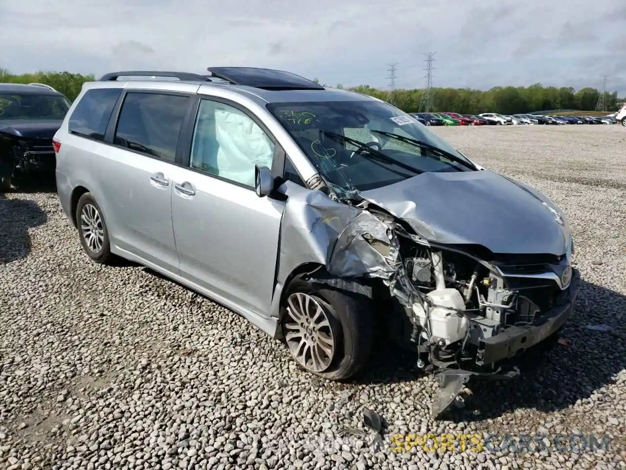 1 Photograph of a damaged car 5TDYZ3DC3KS985442 TOYOTA SIENNA 2019