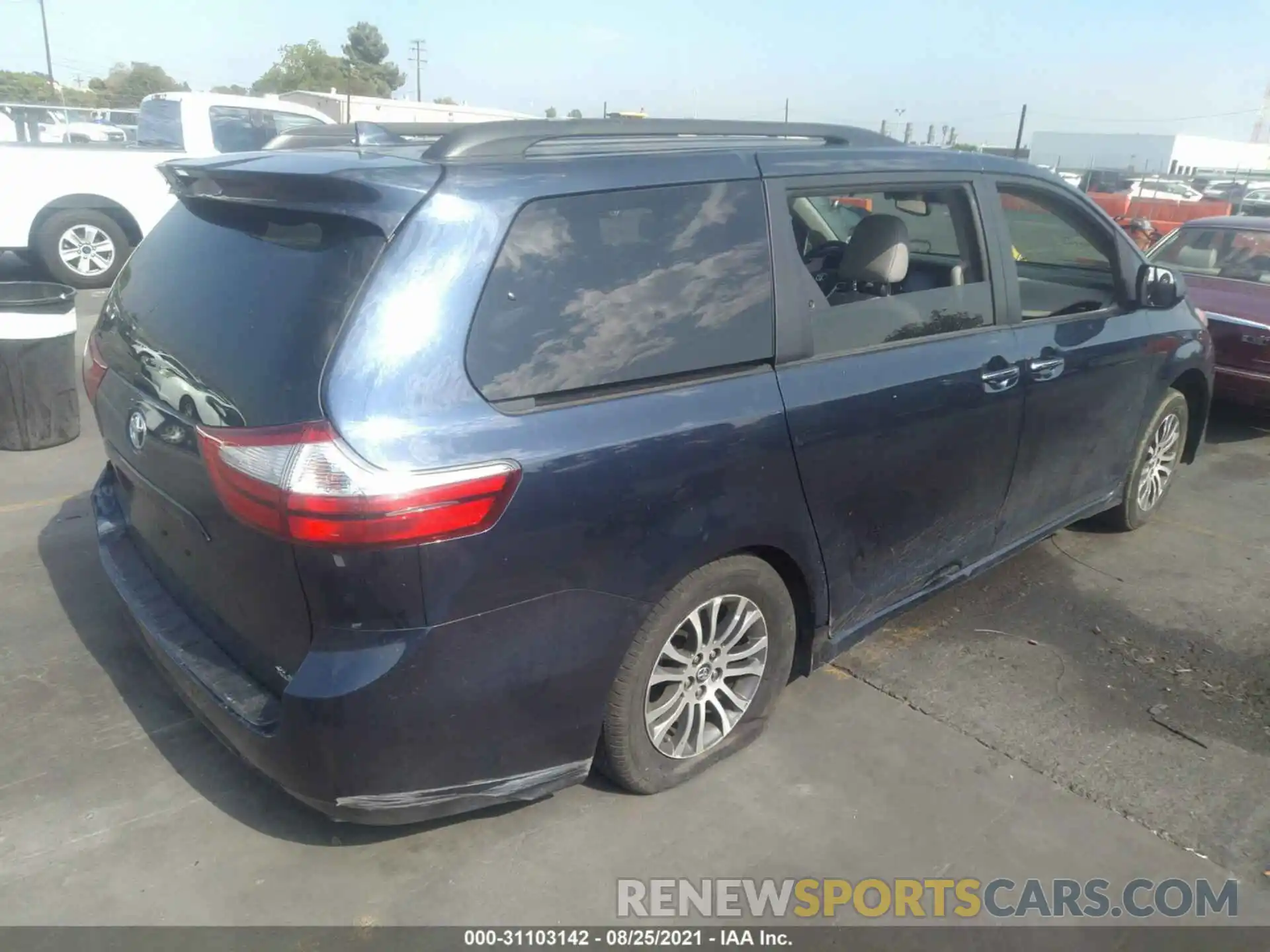 4 Фотография поврежденного автомобиля 5TDYZ3DC3KS987515 TOYOTA SIENNA 2019