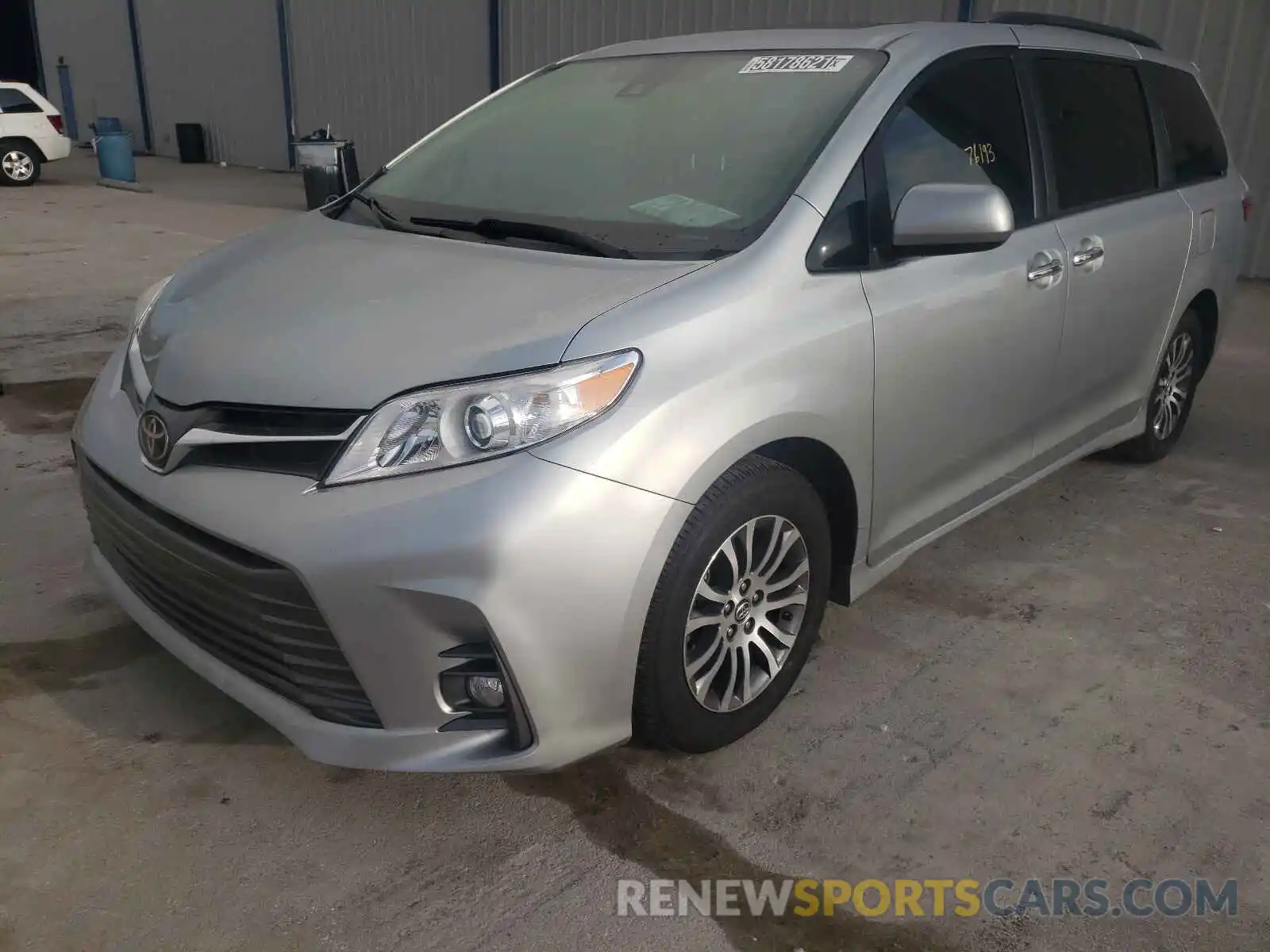 2 Photograph of a damaged car 5TDYZ3DC3KS993184 TOYOTA SIENNA 2019