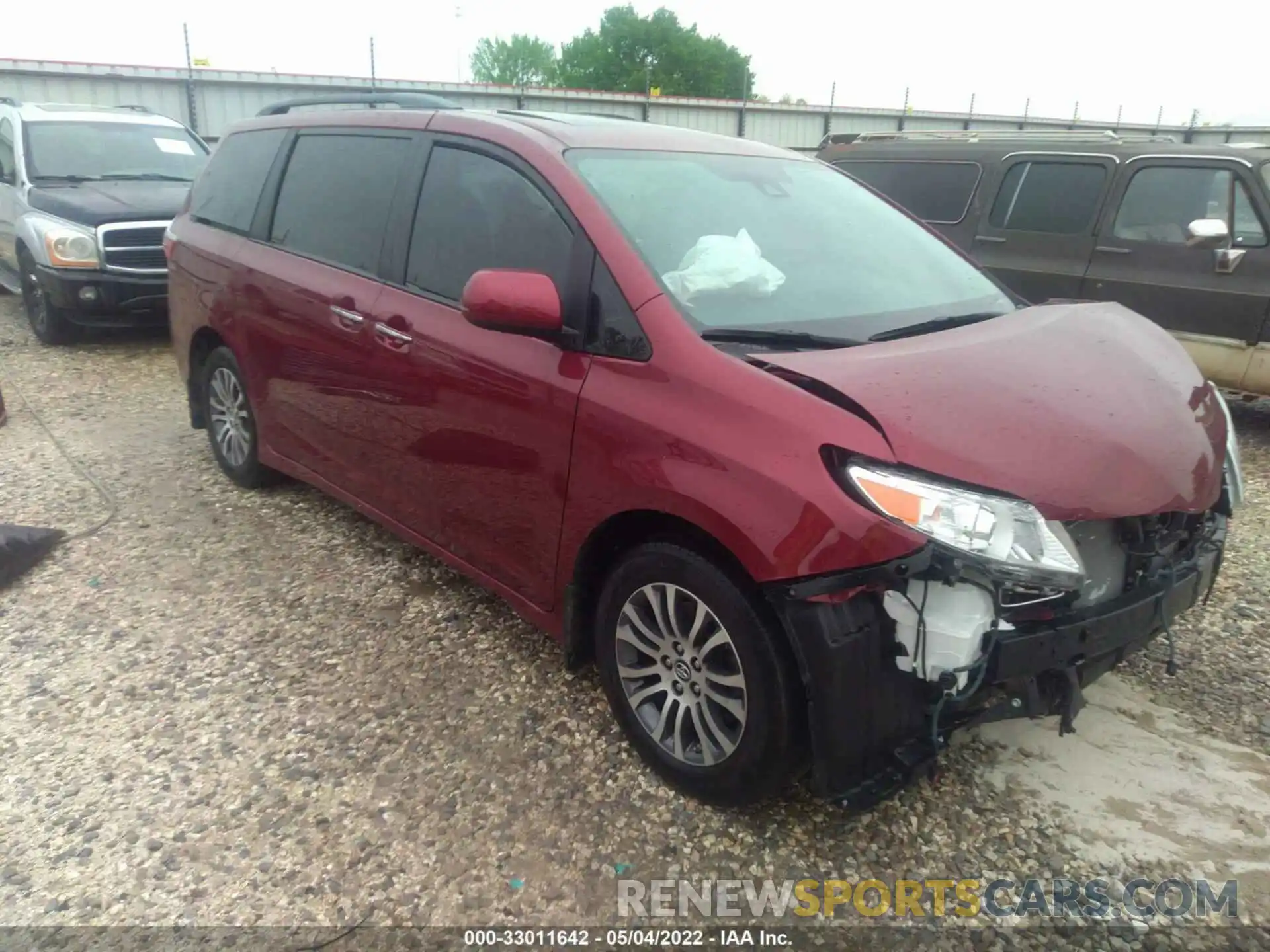 1 Фотография поврежденного автомобиля 5TDYZ3DC3KS993539 TOYOTA SIENNA 2019