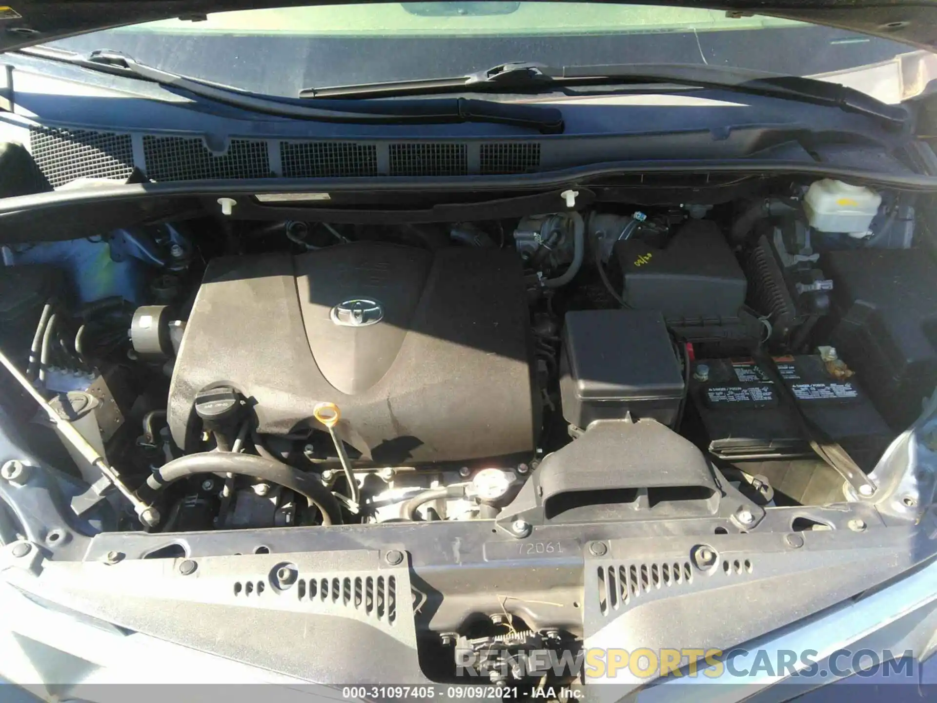 10 Photograph of a damaged car 5TDYZ3DC3KS999860 TOYOTA SIENNA 2019