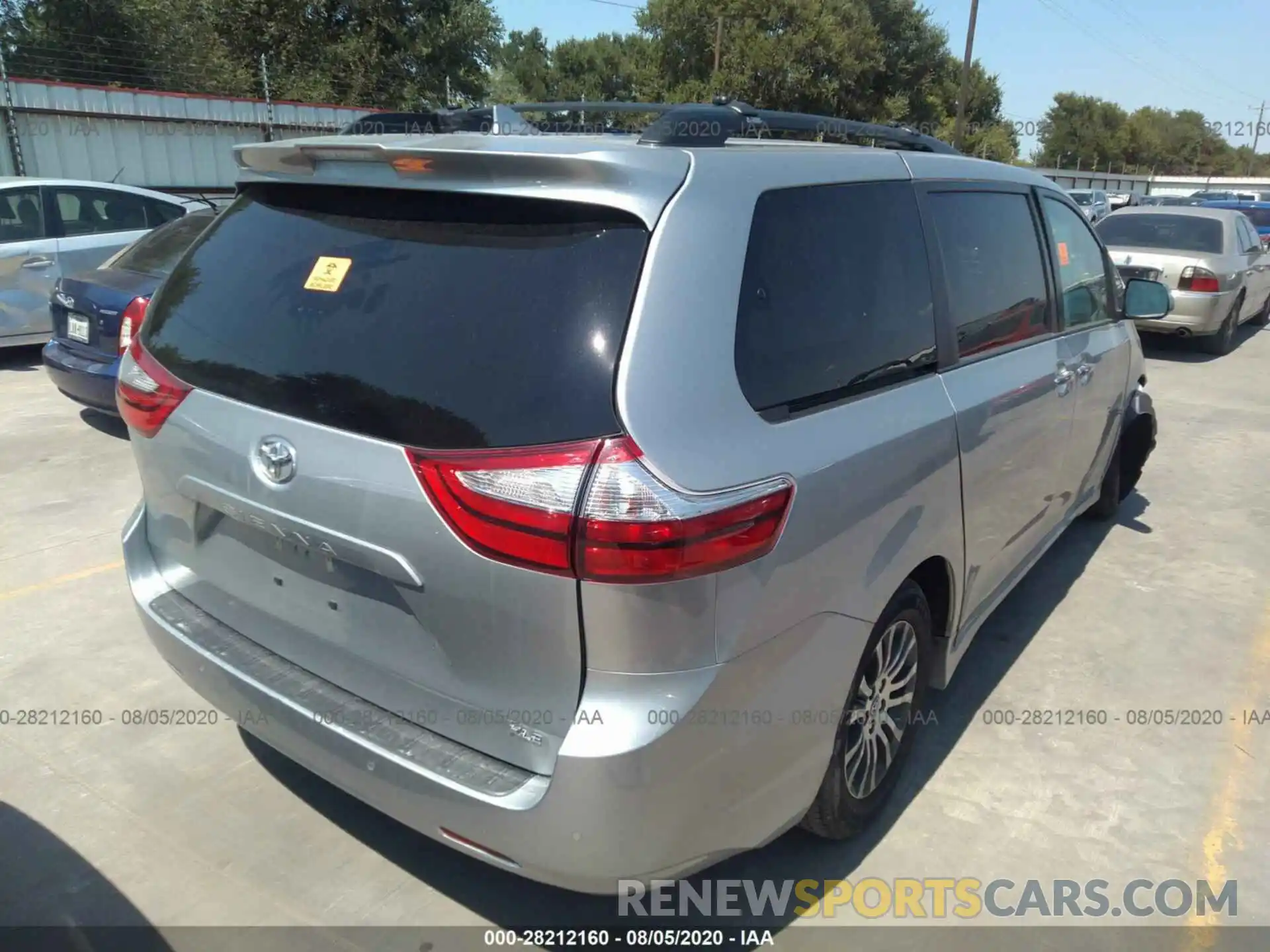 4 Фотография поврежденного автомобиля 5TDYZ3DC4KS003210 TOYOTA SIENNA 2019