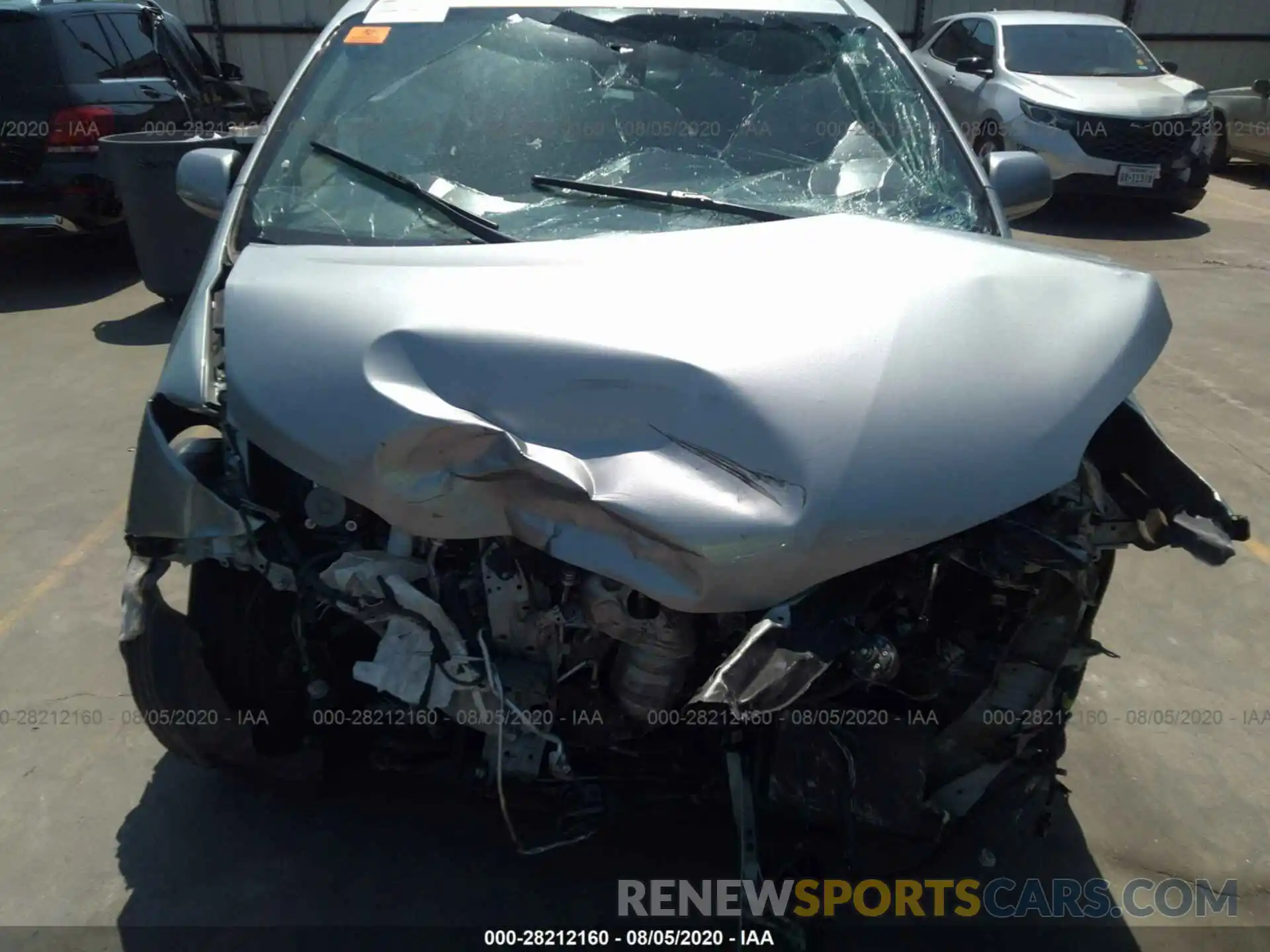 6 Photograph of a damaged car 5TDYZ3DC4KS003210 TOYOTA SIENNA 2019