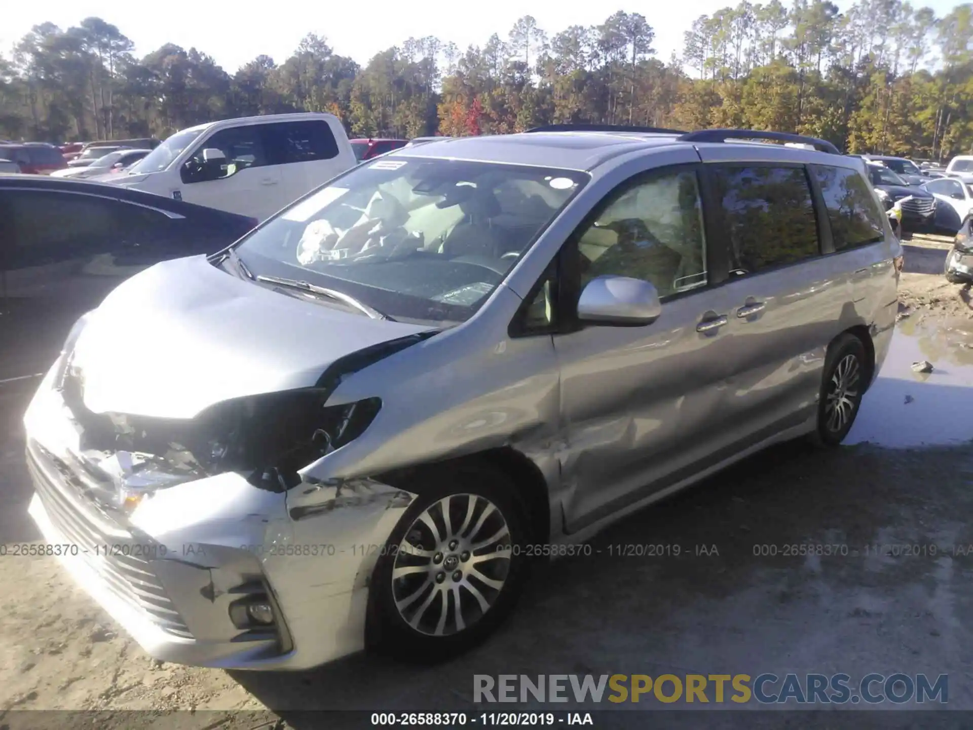 2 Photograph of a damaged car 5TDYZ3DC4KS003983 TOYOTA SIENNA 2019