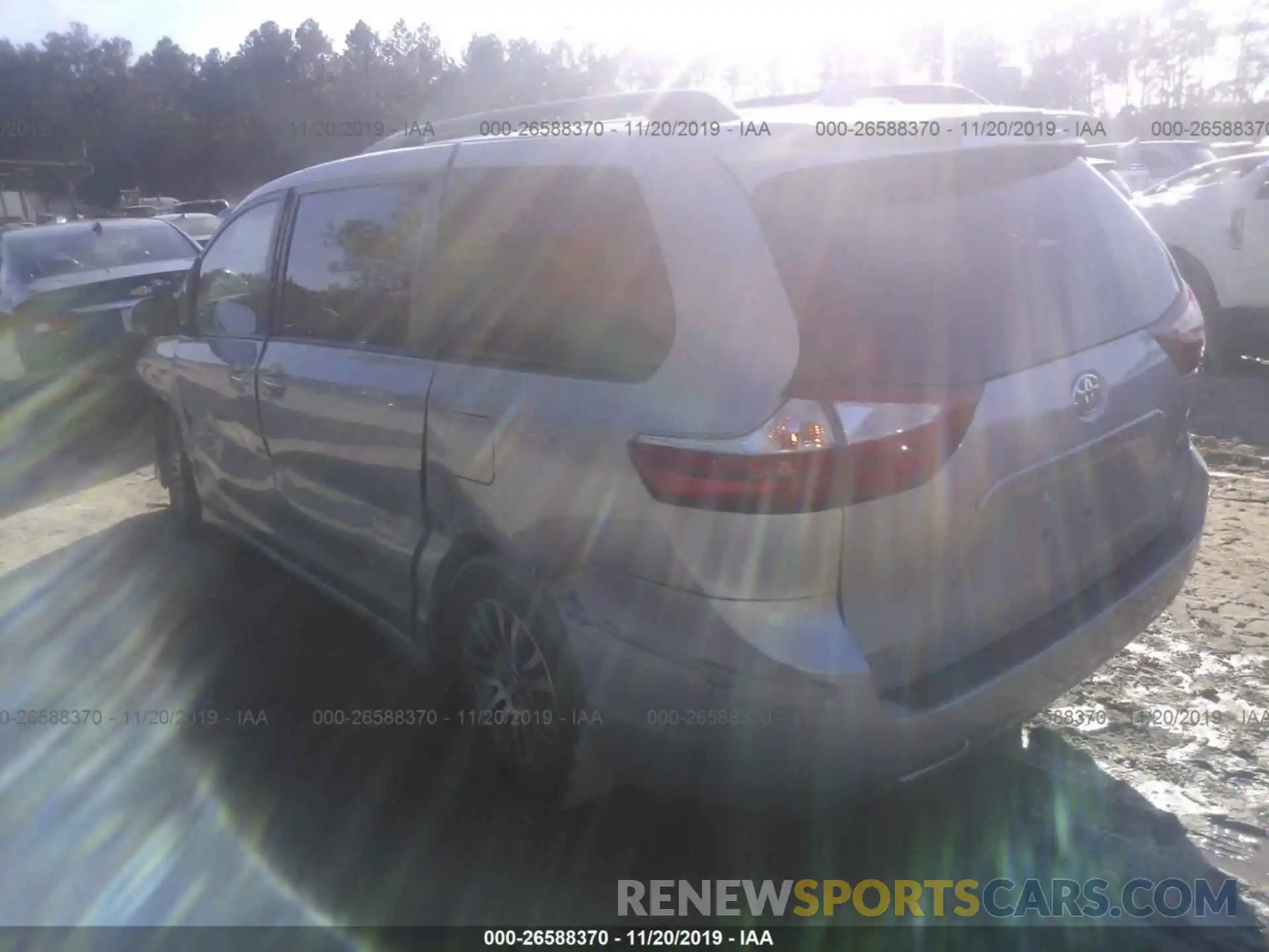 3 Photograph of a damaged car 5TDYZ3DC4KS003983 TOYOTA SIENNA 2019