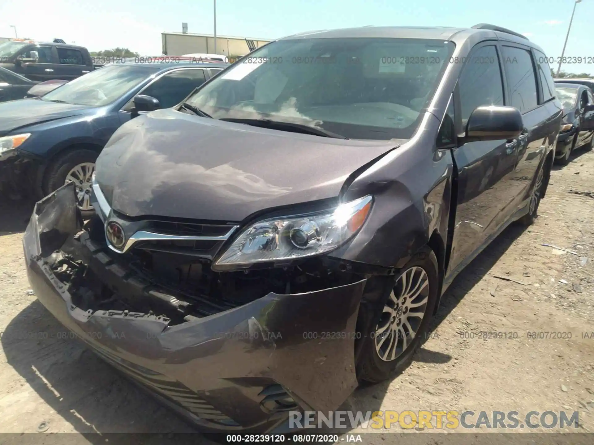 2 Photograph of a damaged car 5TDYZ3DC4KS004227 TOYOTA SIENNA 2019