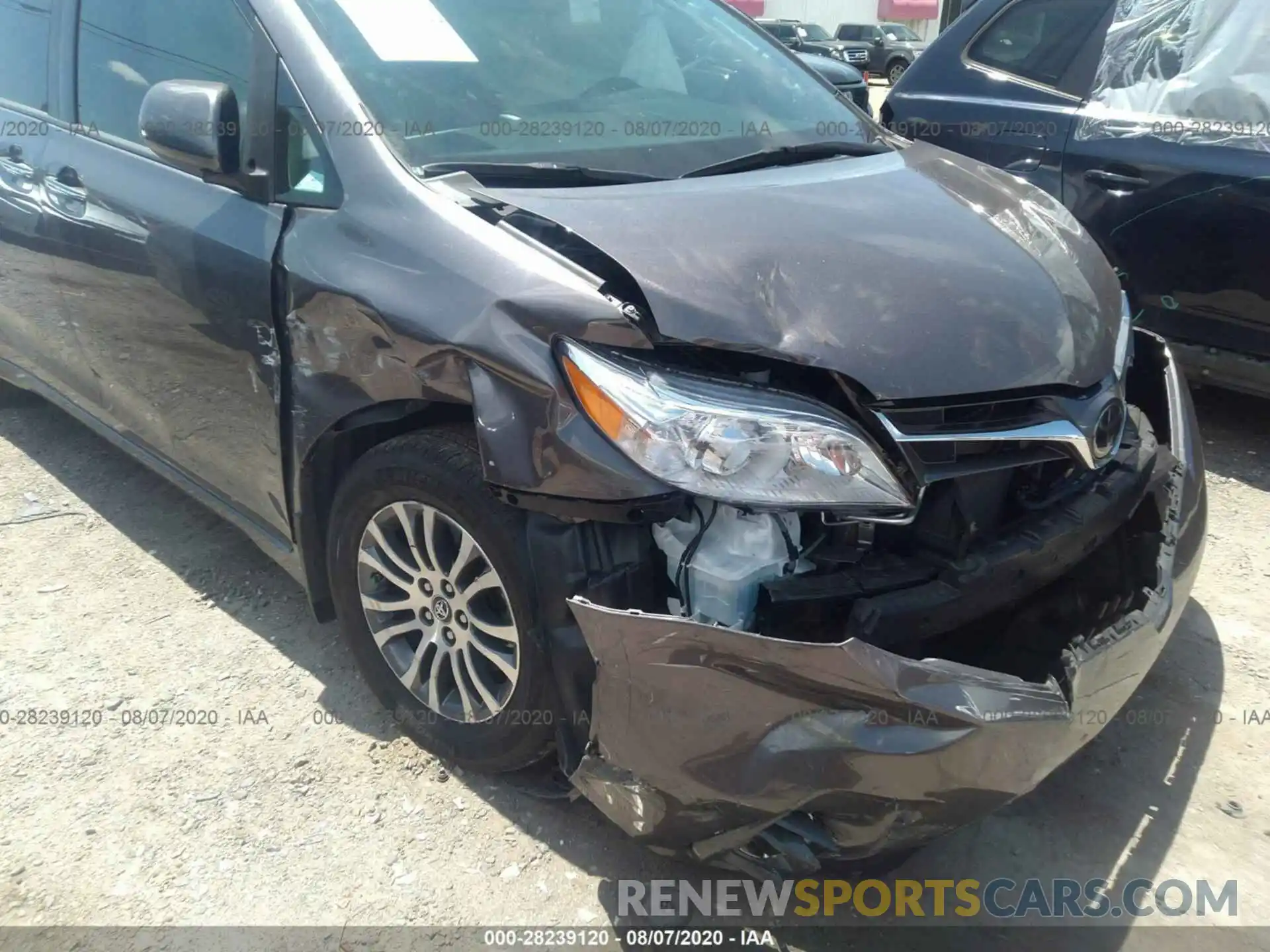 6 Photograph of a damaged car 5TDYZ3DC4KS004227 TOYOTA SIENNA 2019