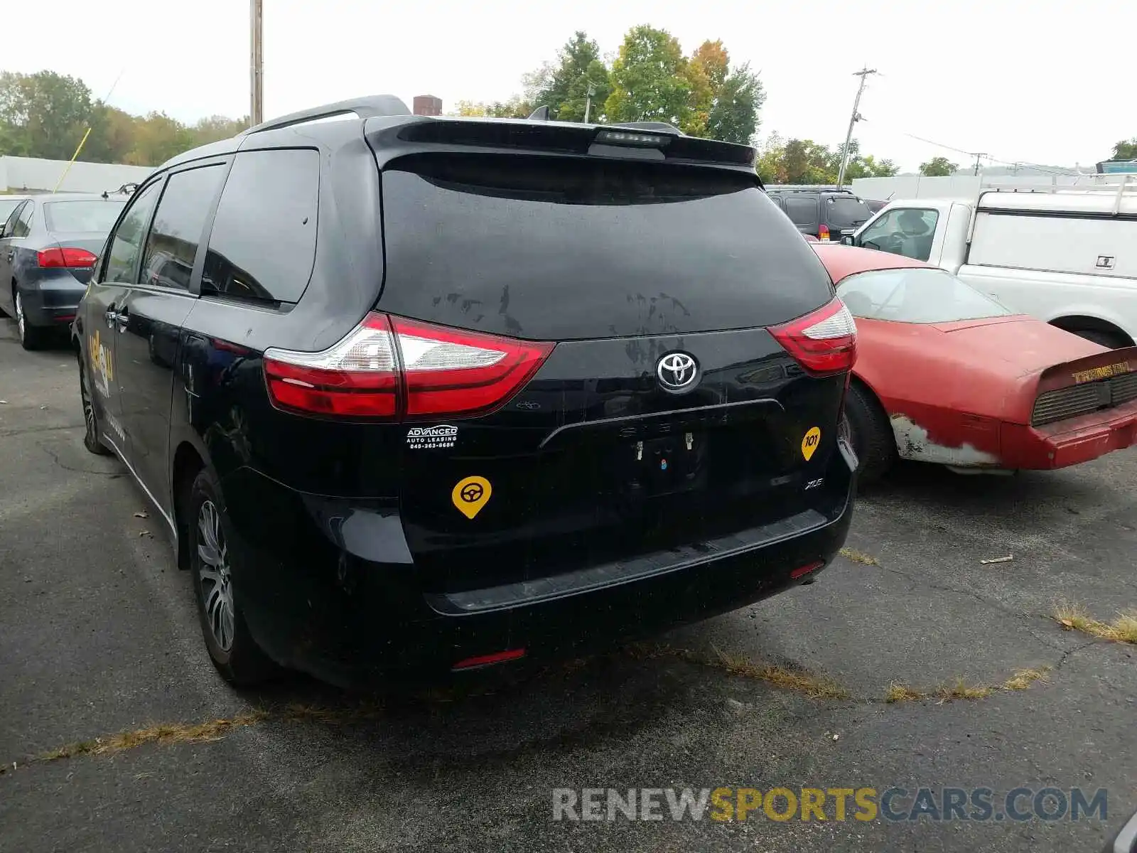 3 Photograph of a damaged car 5TDYZ3DC4KS008083 TOYOTA SIENNA 2019