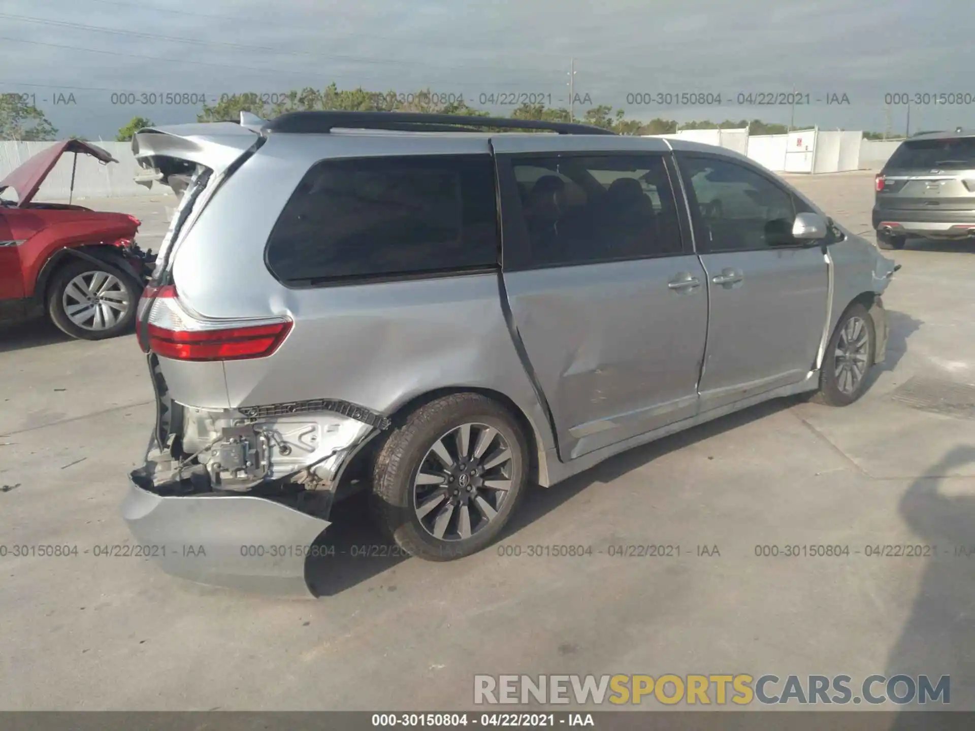 4 Фотография поврежденного автомобиля 5TDYZ3DC4KS010254 TOYOTA SIENNA 2019