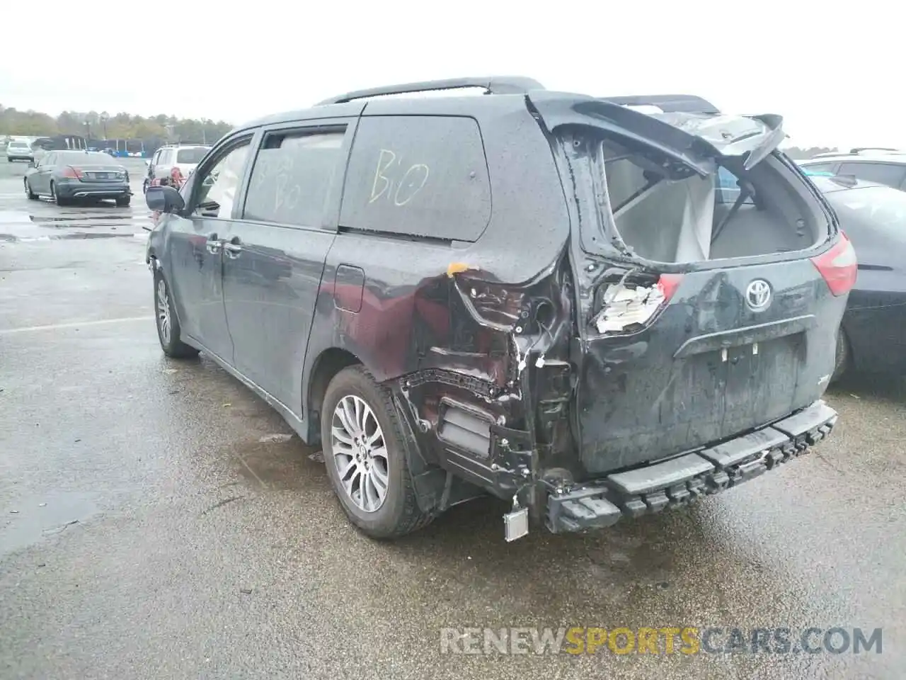 3 Фотография поврежденного автомобиля 5TDYZ3DC4KS017687 TOYOTA SIENNA 2019