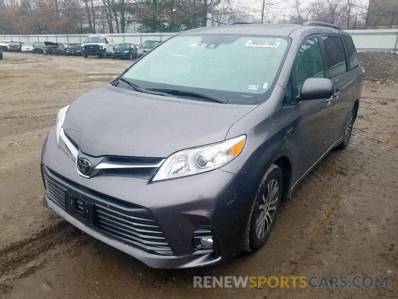 2 Photograph of a damaged car 5TDYZ3DC4KS018208 TOYOTA SIENNA 2019