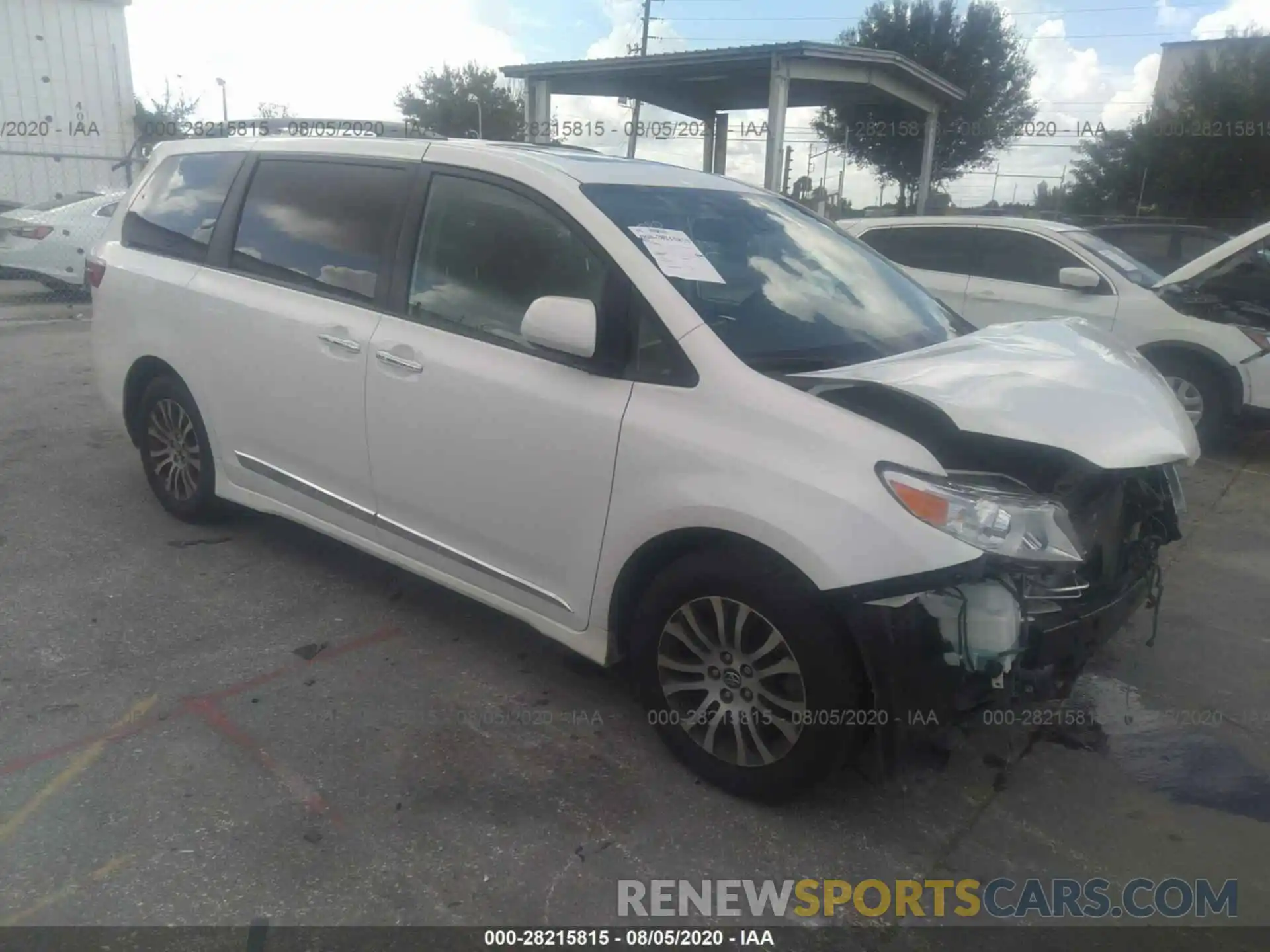 1 Photograph of a damaged car 5TDYZ3DC4KS018371 TOYOTA SIENNA 2019