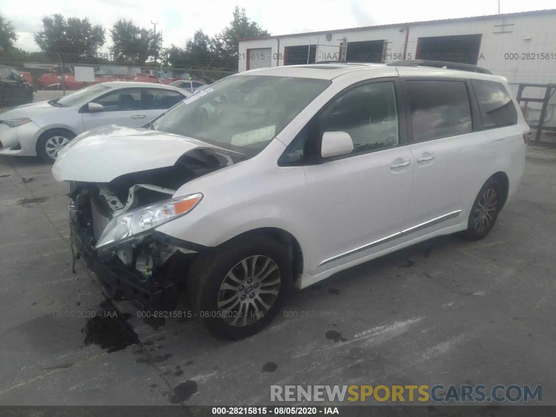 2 Фотография поврежденного автомобиля 5TDYZ3DC4KS018371 TOYOTA SIENNA 2019