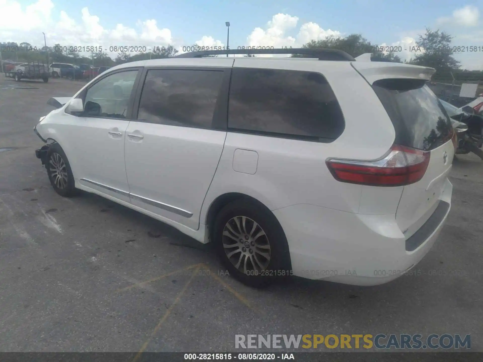 3 Photograph of a damaged car 5TDYZ3DC4KS018371 TOYOTA SIENNA 2019