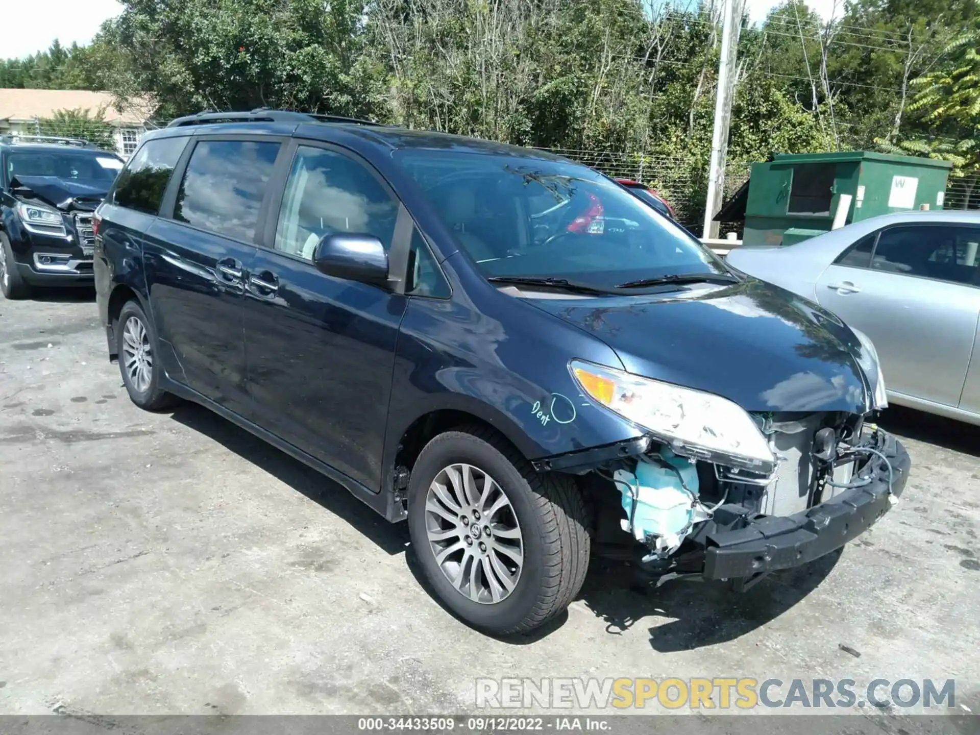 1 Photograph of a damaged car 5TDYZ3DC4KS018385 TOYOTA SIENNA 2019