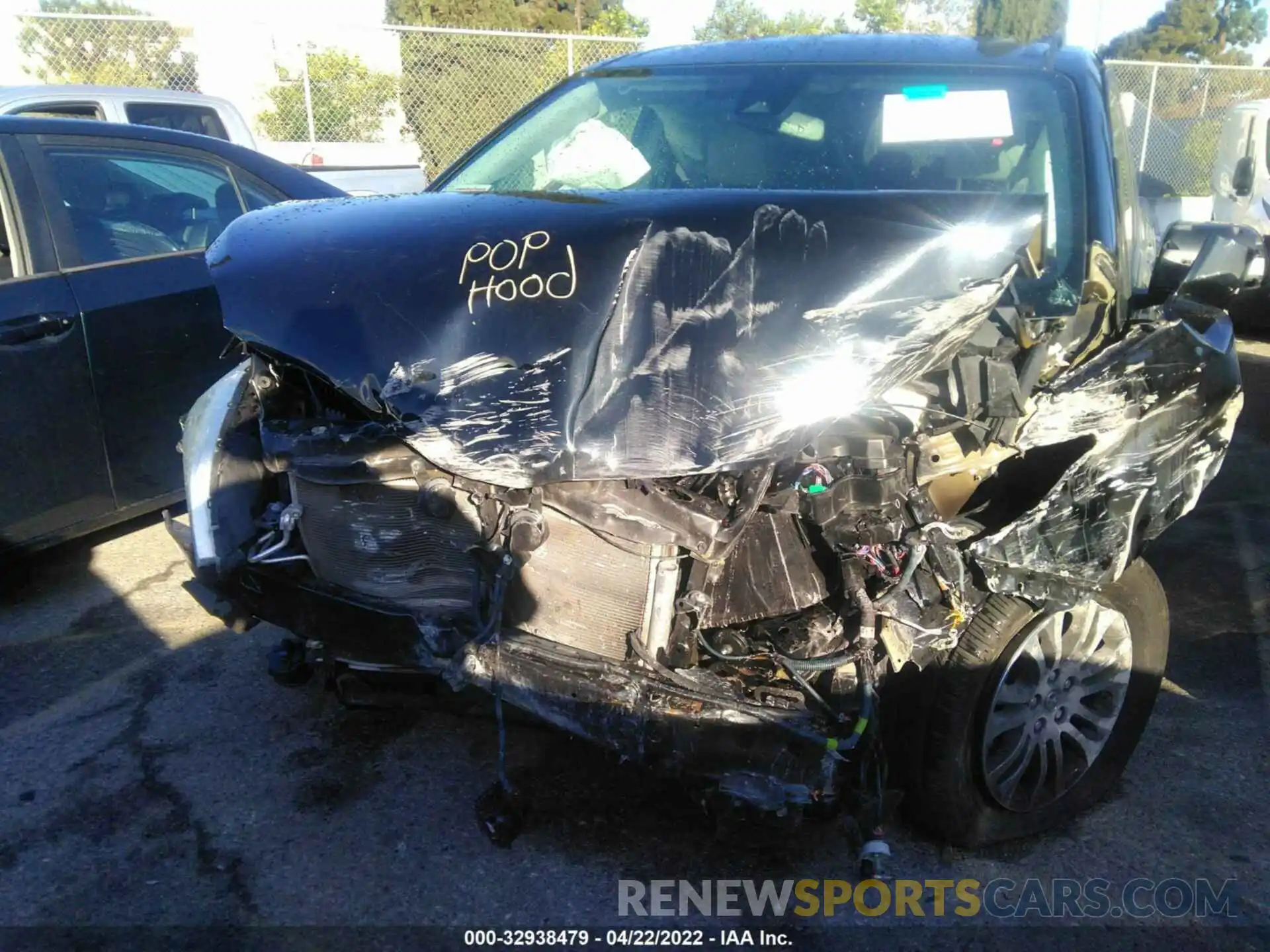 6 Photograph of a damaged car 5TDYZ3DC4KS018418 TOYOTA SIENNA 2019