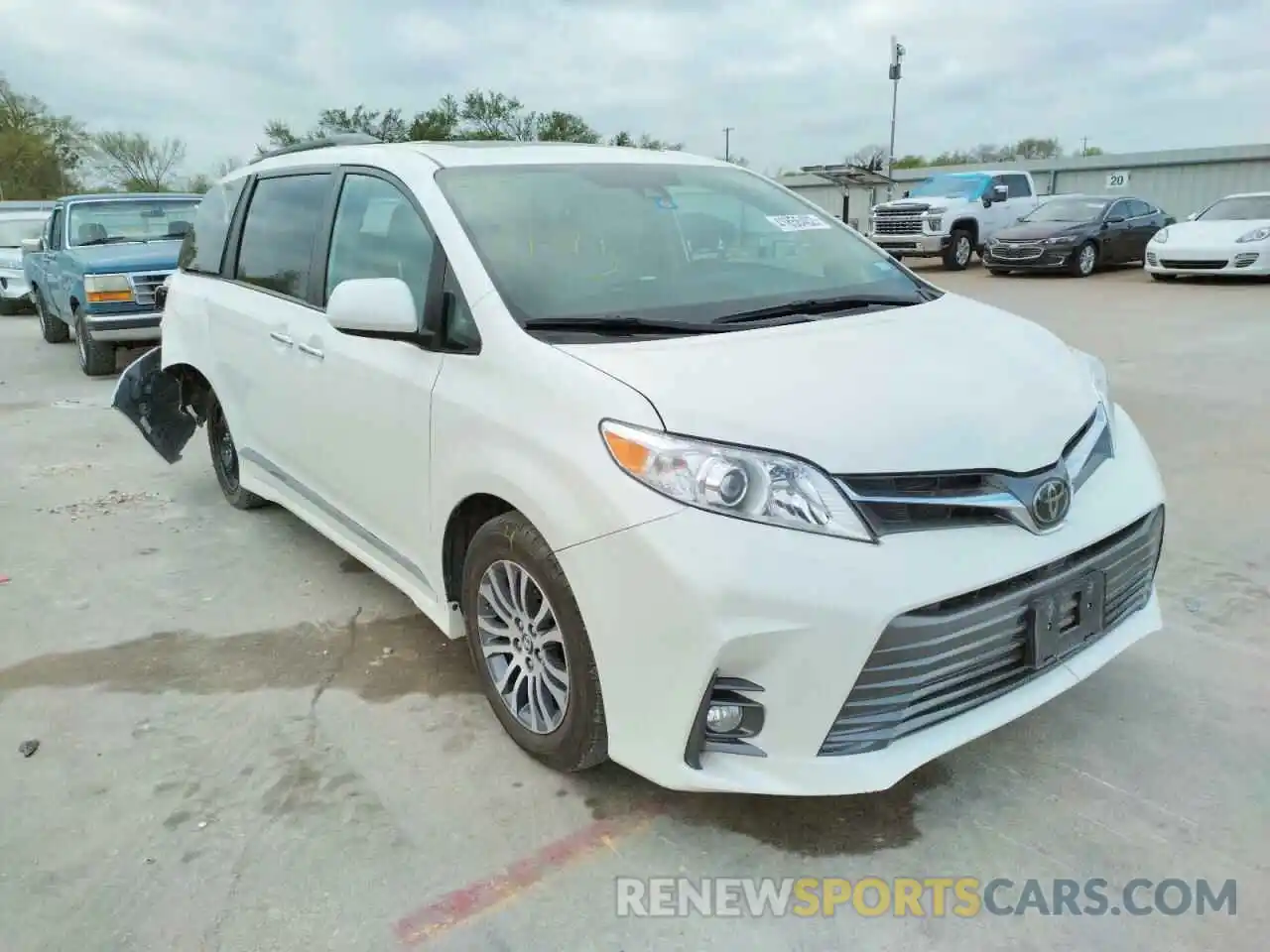 1 Photograph of a damaged car 5TDYZ3DC4KS020458 TOYOTA SIENNA 2019