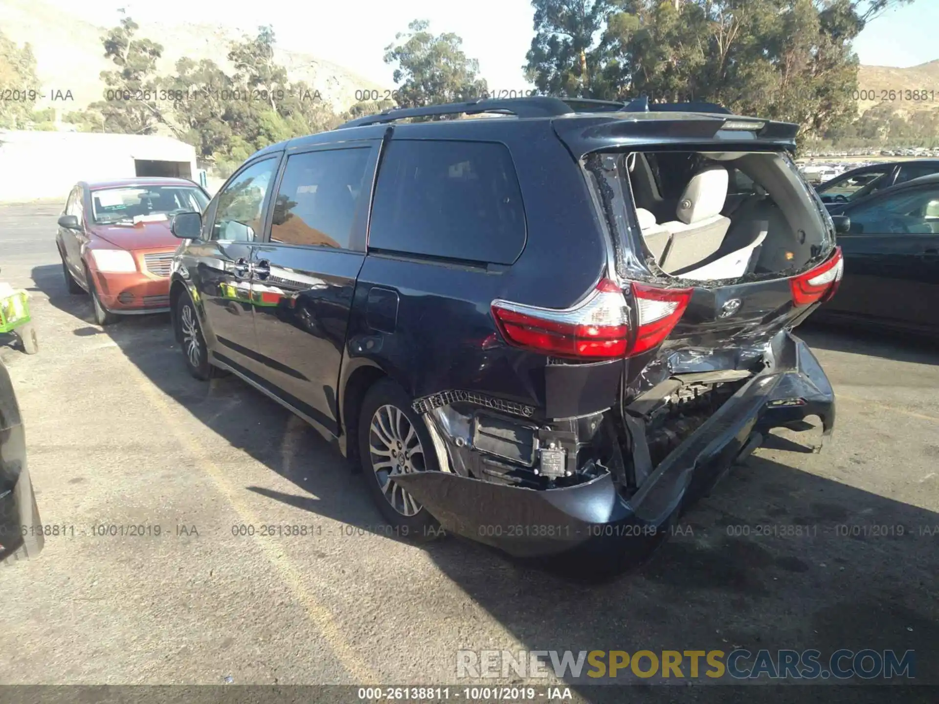 3 Photograph of a damaged car 5TDYZ3DC4KS966253 TOYOTA SIENNA 2019