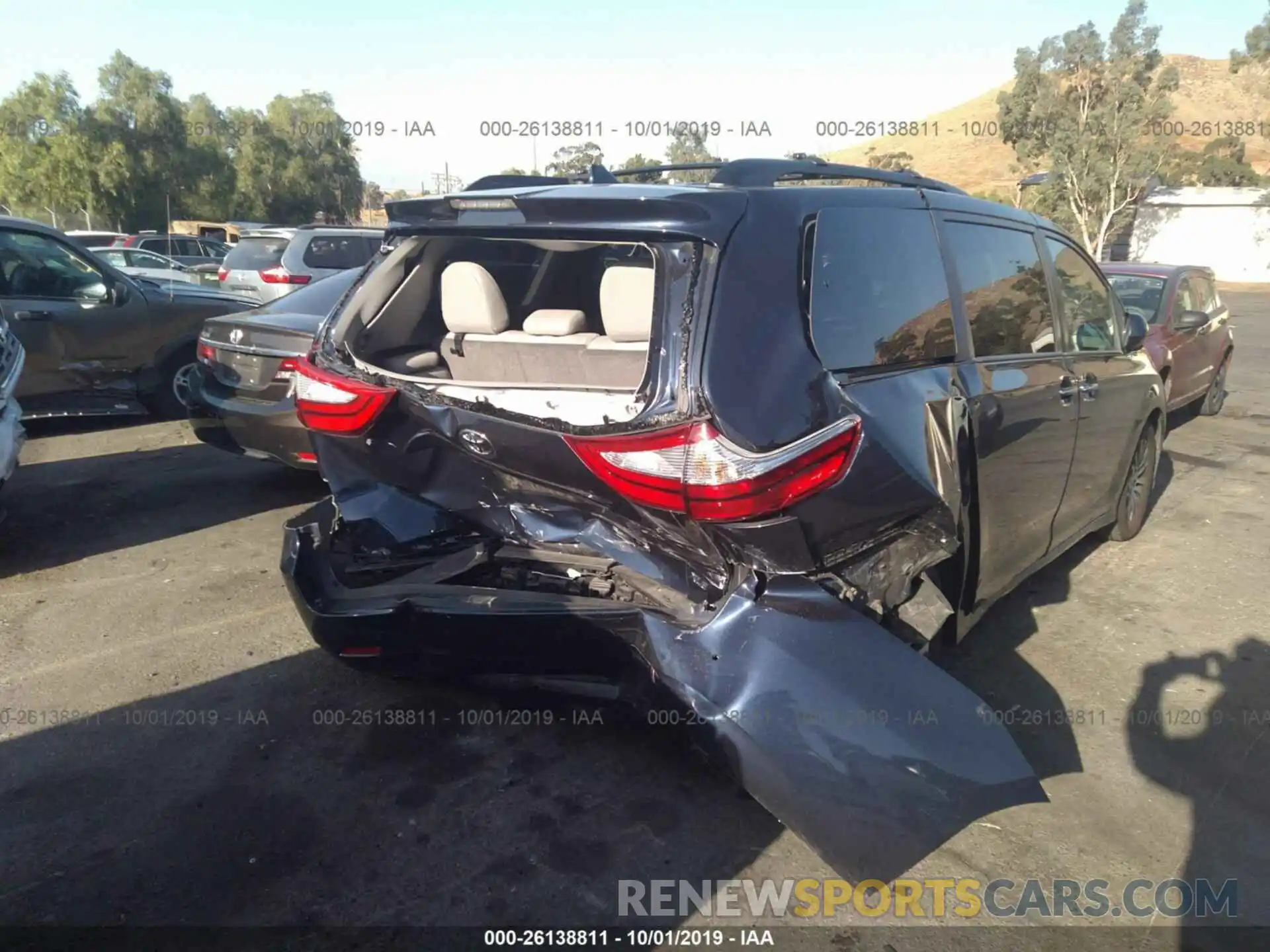 6 Photograph of a damaged car 5TDYZ3DC4KS966253 TOYOTA SIENNA 2019