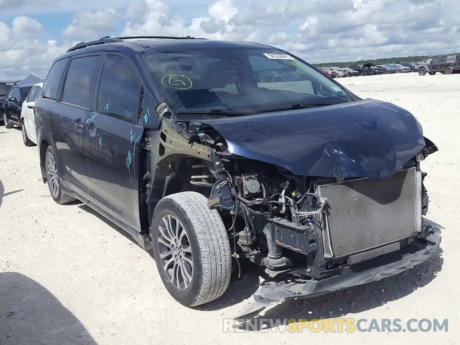 1 Photograph of a damaged car 5TDYZ3DC4KS968911 TOYOTA SIENNA 2019