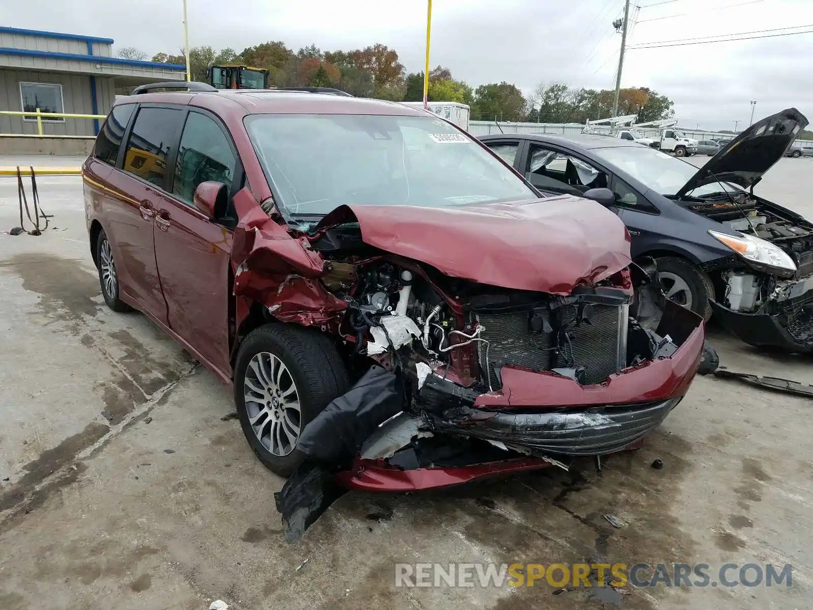 1 Photograph of a damaged car 5TDYZ3DC4KS969704 TOYOTA SIENNA 2019