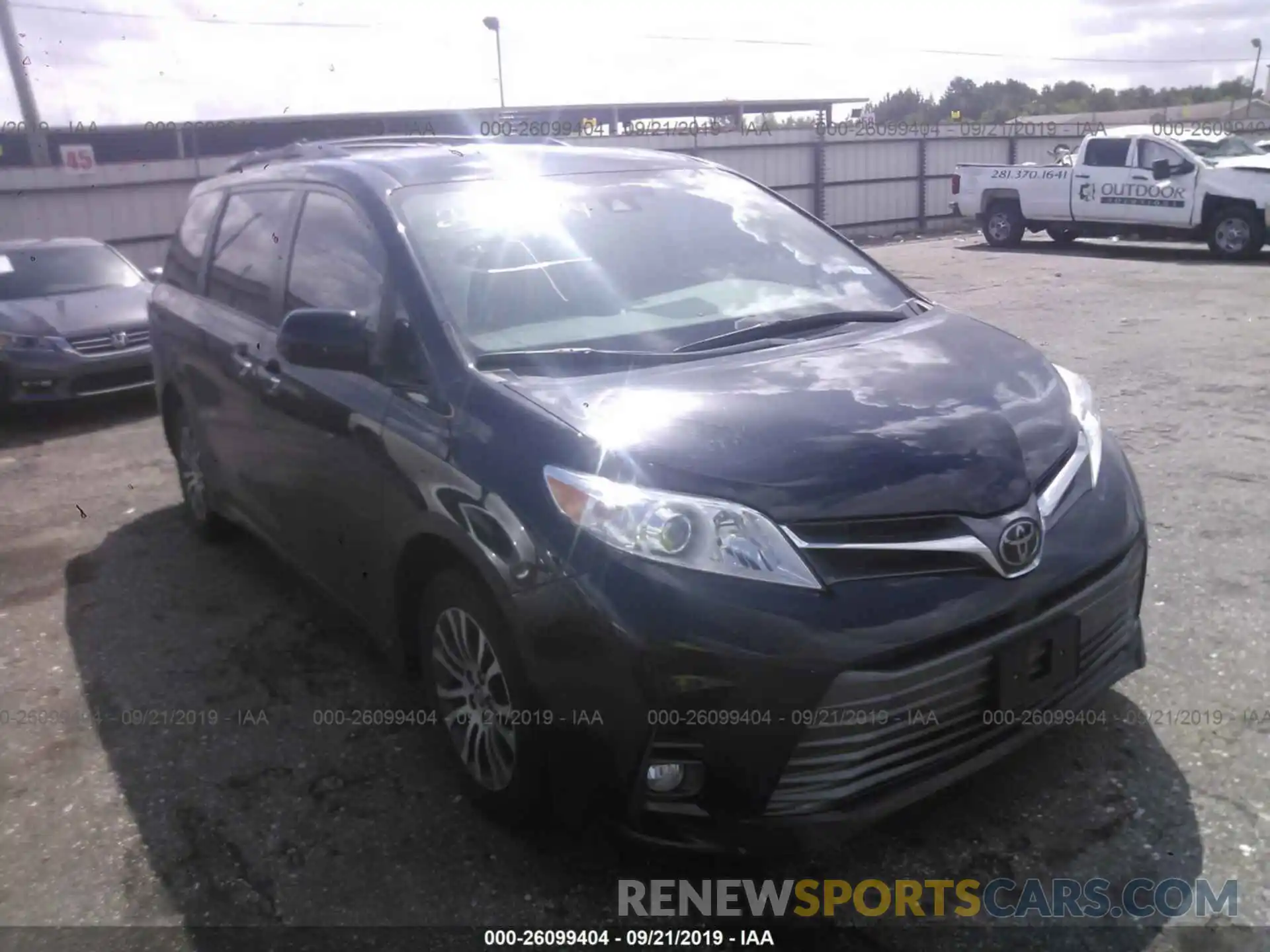 1 Фотография поврежденного автомобиля 5TDYZ3DC4KS972652 TOYOTA SIENNA 2019