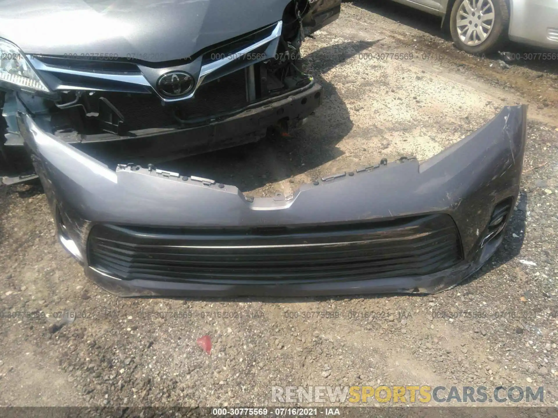 12 Photograph of a damaged car 5TDYZ3DC4KS973414 TOYOTA SIENNA 2019