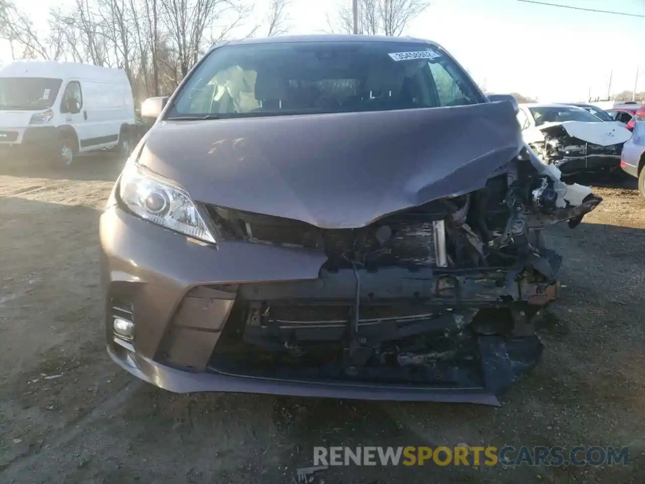 9 Photograph of a damaged car 5TDYZ3DC4KS976880 TOYOTA SIENNA 2019