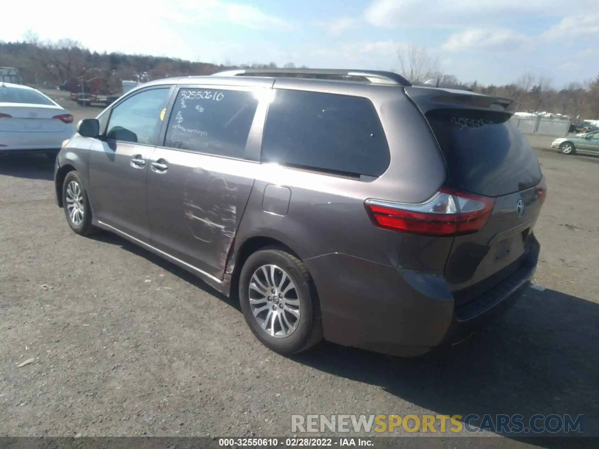 3 Фотография поврежденного автомобиля 5TDYZ3DC4KS978175 TOYOTA SIENNA 2019