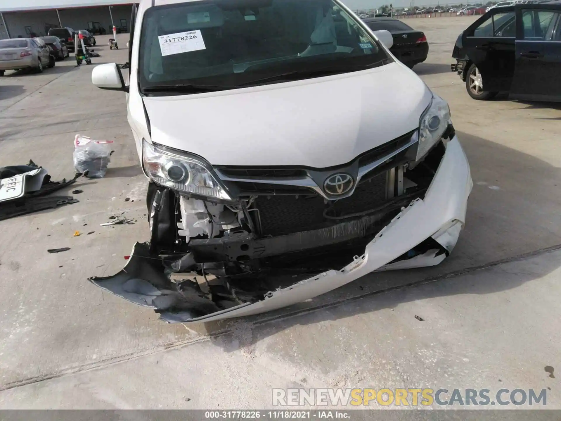 6 Photograph of a damaged car 5TDYZ3DC4KS978774 TOYOTA SIENNA 2019