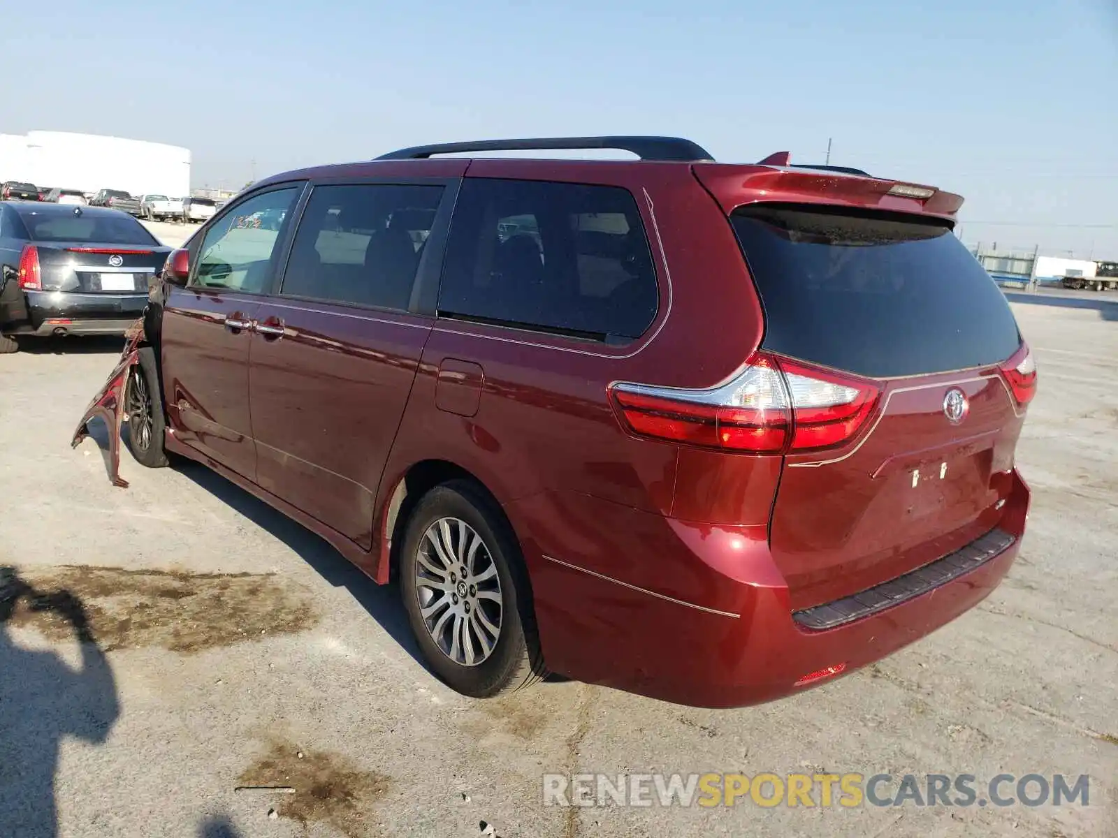 3 Фотография поврежденного автомобиля 5TDYZ3DC4KS979598 TOYOTA SIENNA 2019