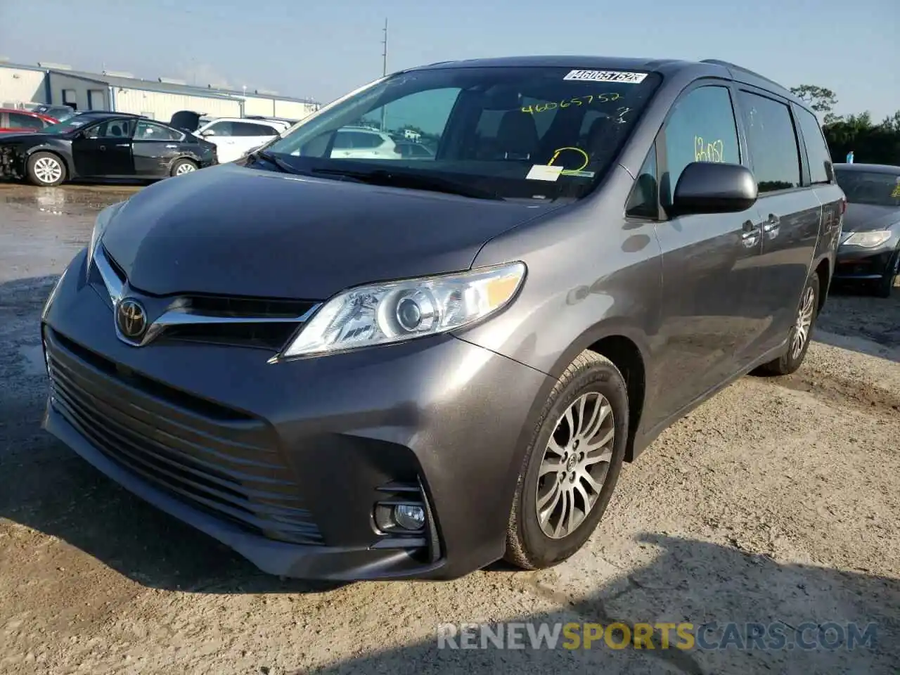 2 Фотография поврежденного автомобиля 5TDYZ3DC4KS984588 TOYOTA SIENNA 2019