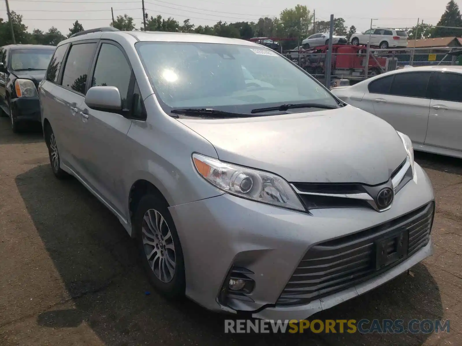 1 Фотография поврежденного автомобиля 5TDYZ3DC4KS991234 TOYOTA SIENNA 2019