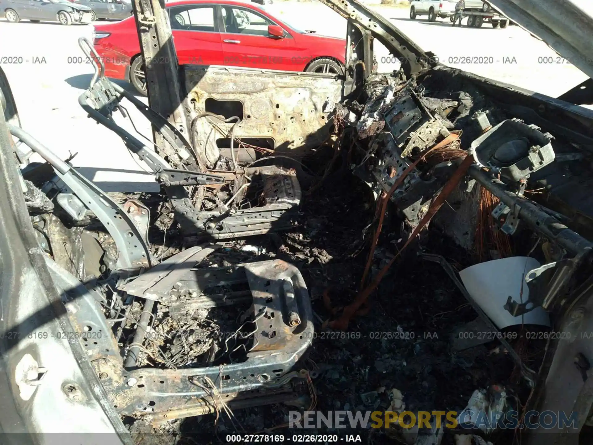 5 Photograph of a damaged car 5TDYZ3DC4KS994263 TOYOTA SIENNA 2019