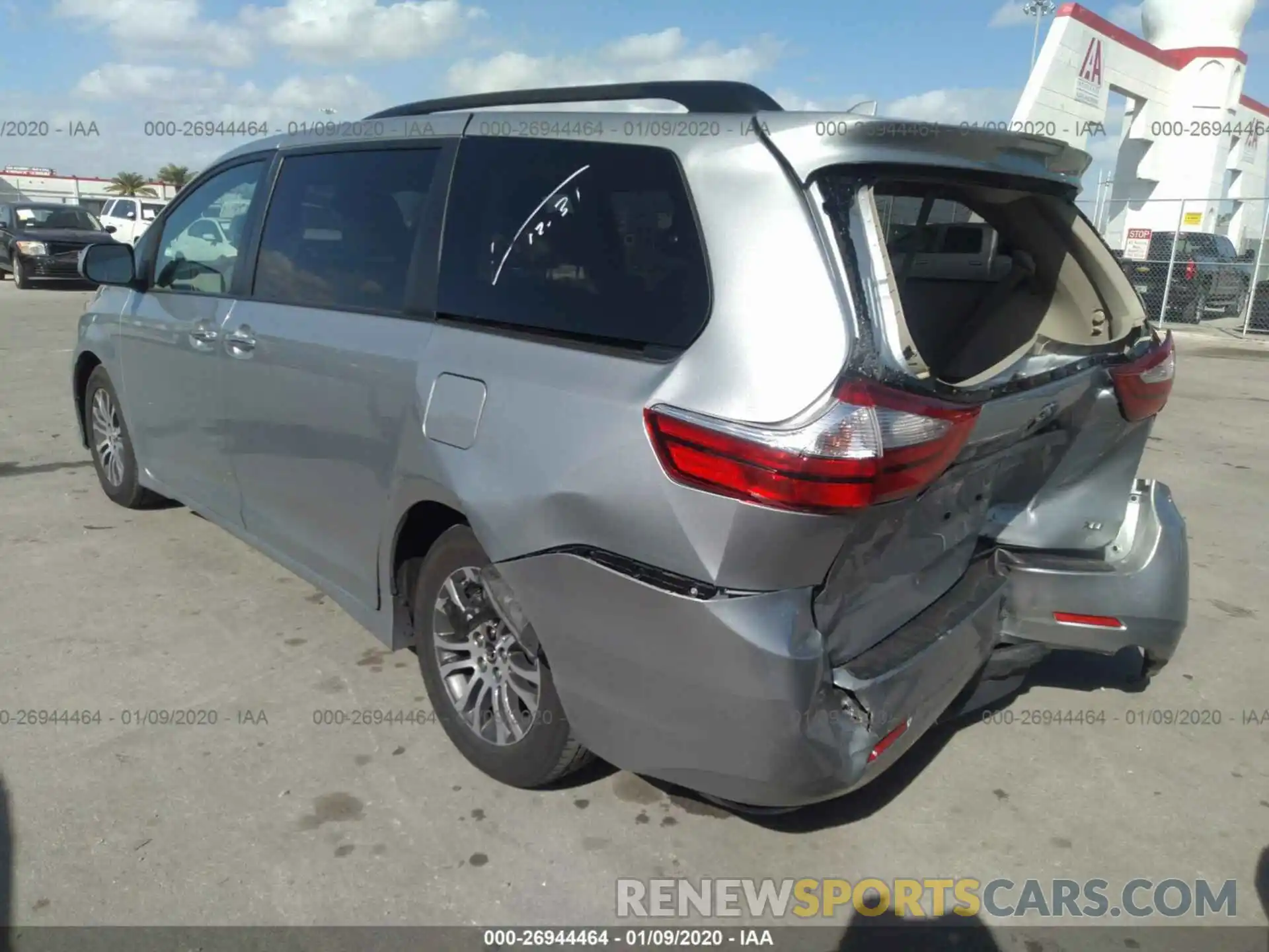 3 Фотография поврежденного автомобиля 5TDYZ3DC4KS994618 TOYOTA SIENNA 2019