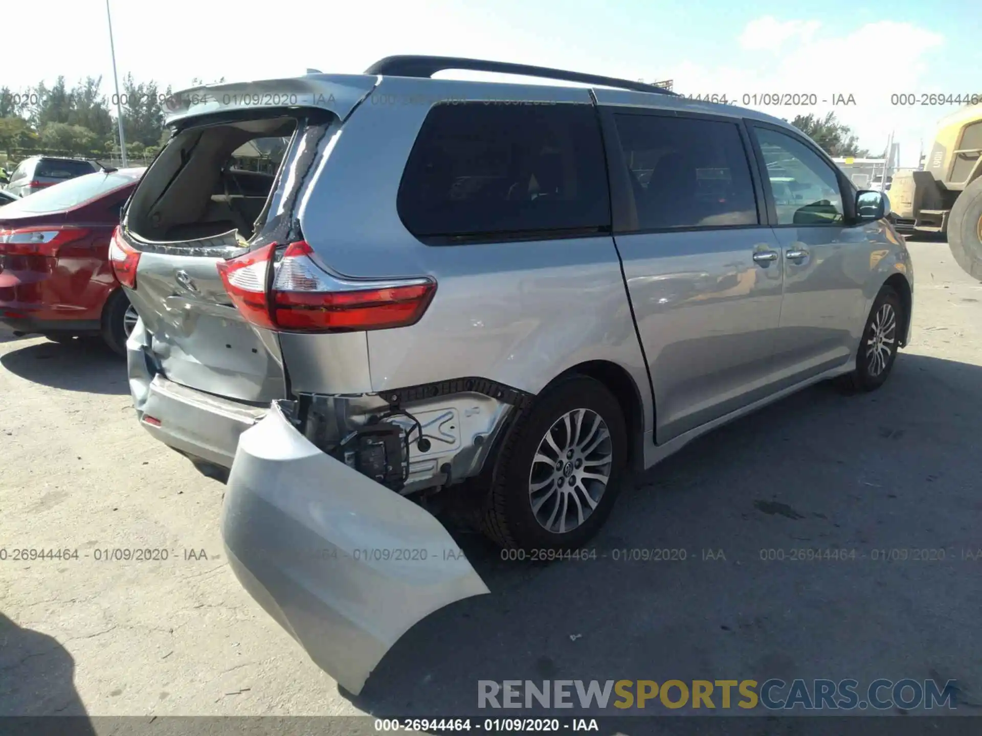 4 Фотография поврежденного автомобиля 5TDYZ3DC4KS994618 TOYOTA SIENNA 2019