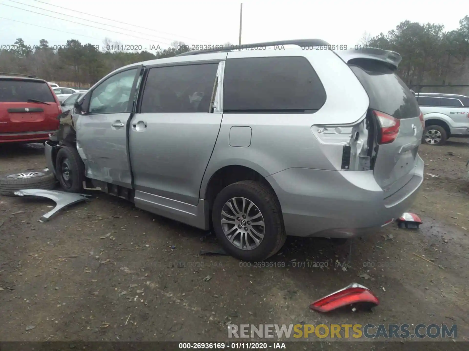 3 Photograph of a damaged car 5TDYZ3DC4KS995106 TOYOTA SIENNA 2019