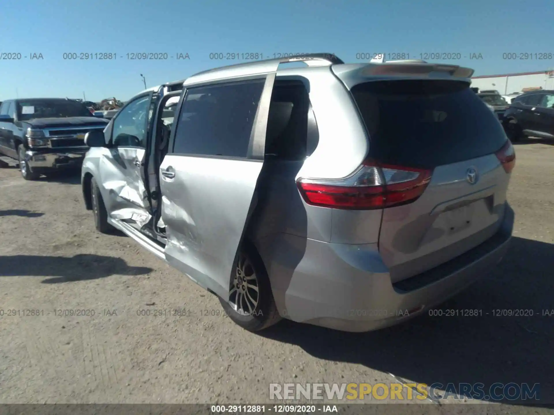 3 Photograph of a damaged car 5TDYZ3DC4KS998720 TOYOTA SIENNA 2019