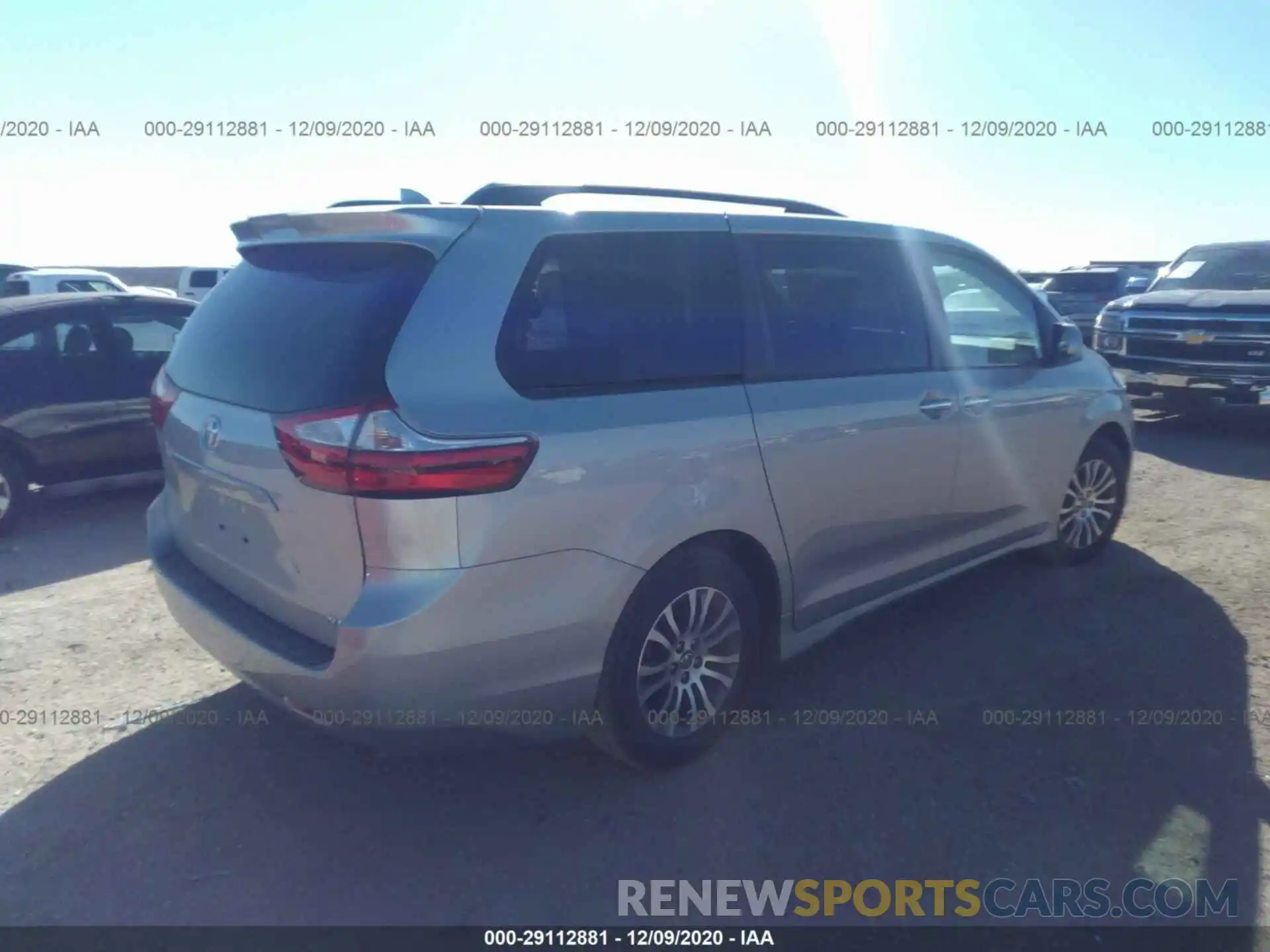 4 Фотография поврежденного автомобиля 5TDYZ3DC4KS998720 TOYOTA SIENNA 2019