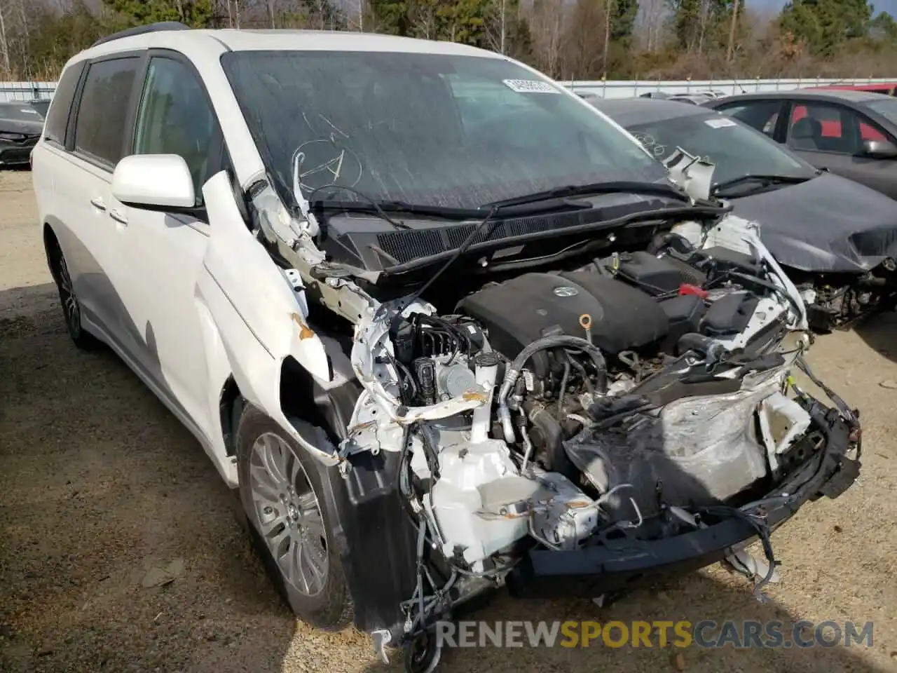 1 Photograph of a damaged car 5TDYZ3DC5KS002289 TOYOTA SIENNA 2019