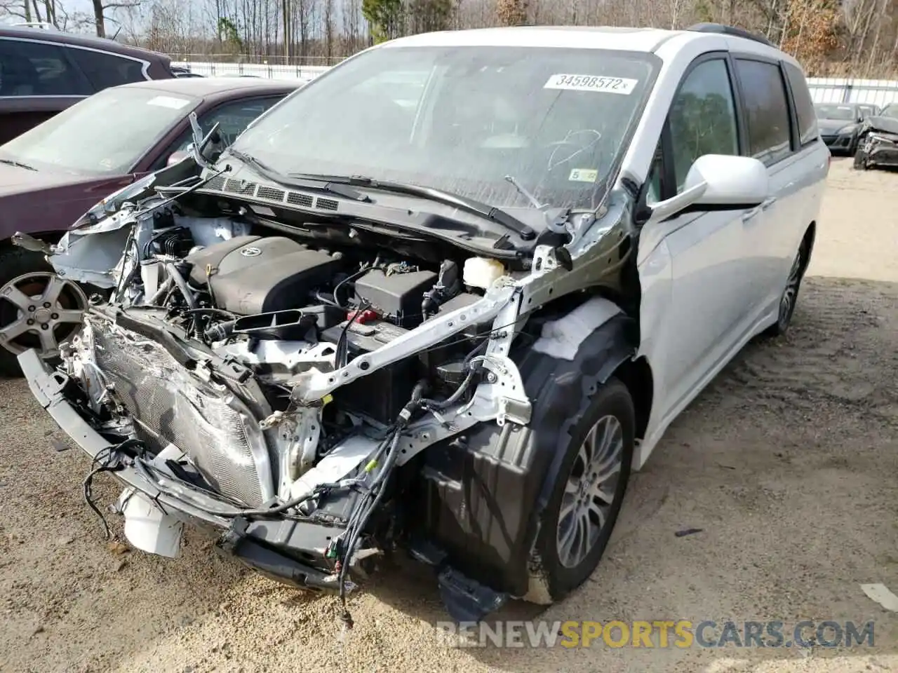 2 Photograph of a damaged car 5TDYZ3DC5KS002289 TOYOTA SIENNA 2019