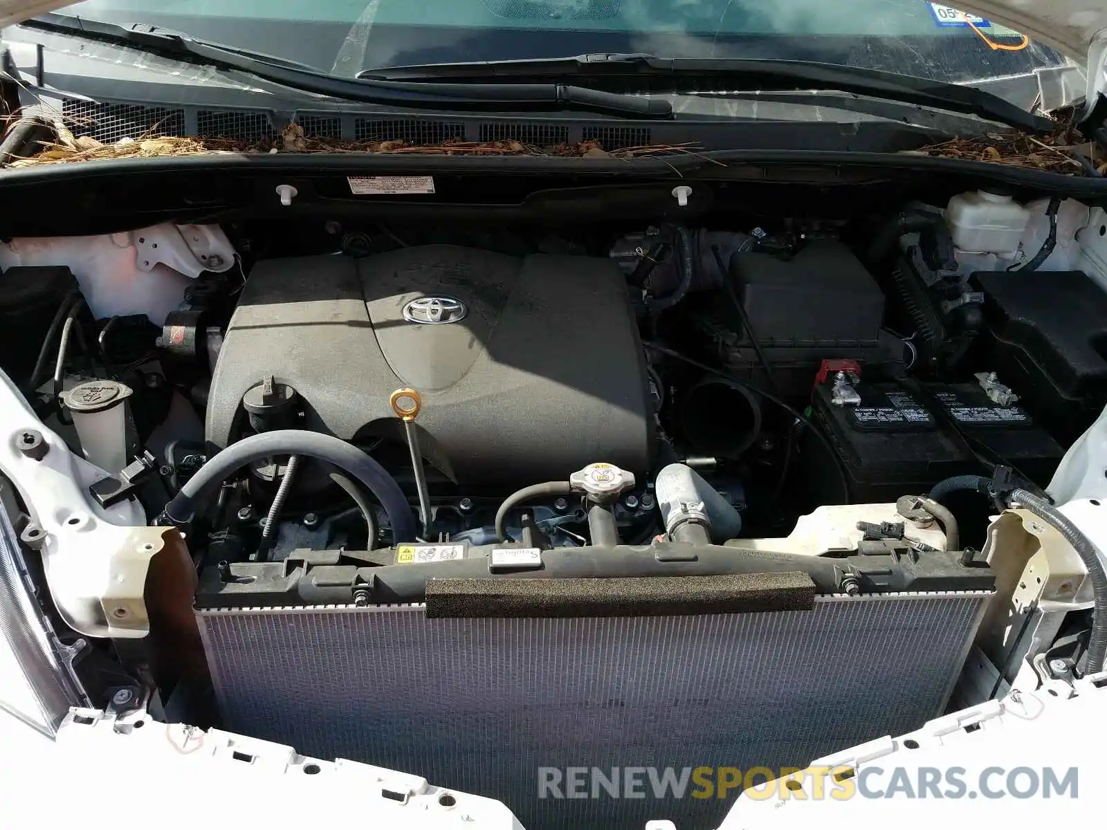 7 Photograph of a damaged car 5TDYZ3DC5KS003099 TOYOTA SIENNA 2019