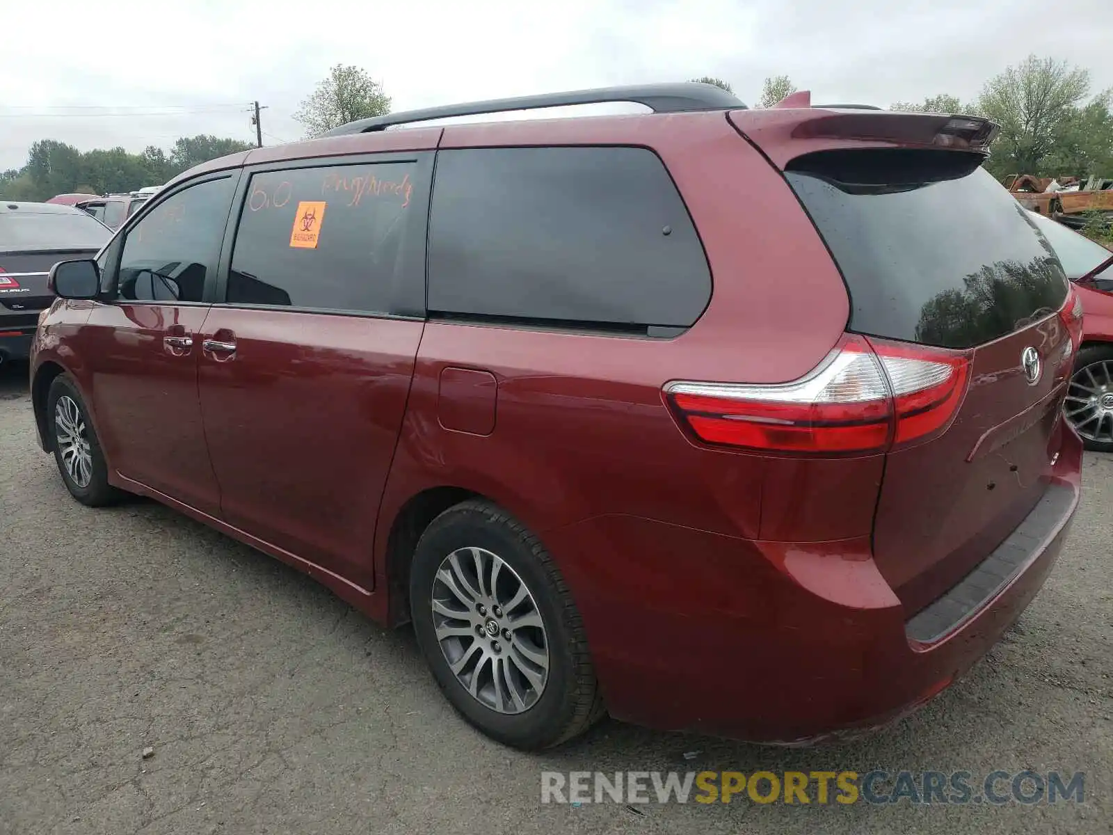 3 Фотография поврежденного автомобиля 5TDYZ3DC5KS005032 TOYOTA SIENNA 2019