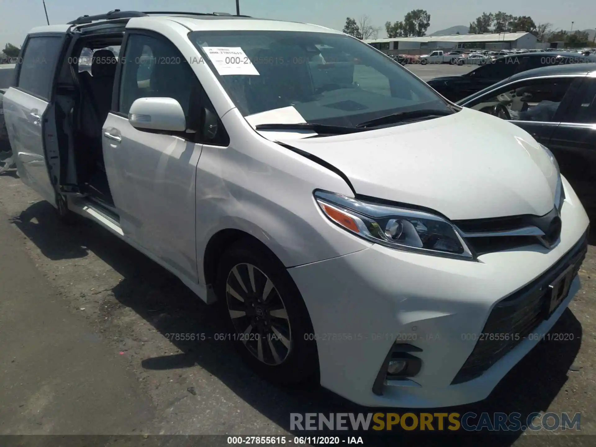 1 Photograph of a damaged car 5TDYZ3DC5KS008867 TOYOTA SIENNA 2019