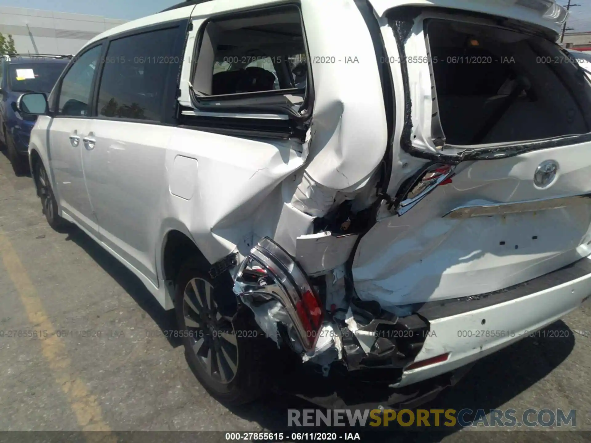 6 Photograph of a damaged car 5TDYZ3DC5KS008867 TOYOTA SIENNA 2019