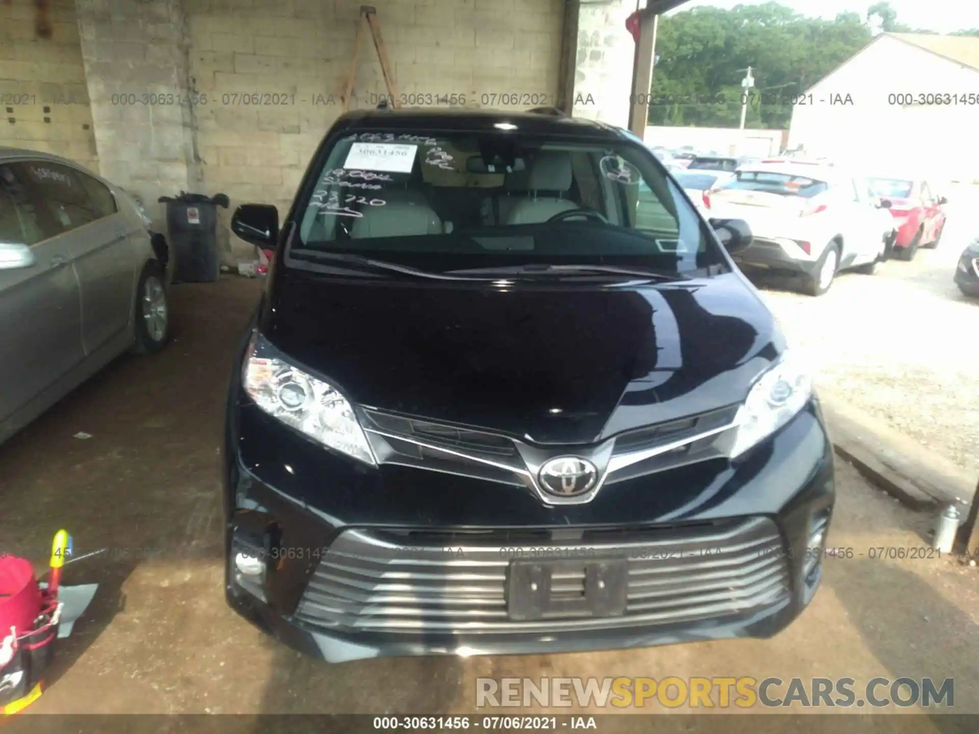 6 Photograph of a damaged car 5TDYZ3DC5KS010666 TOYOTA SIENNA 2019