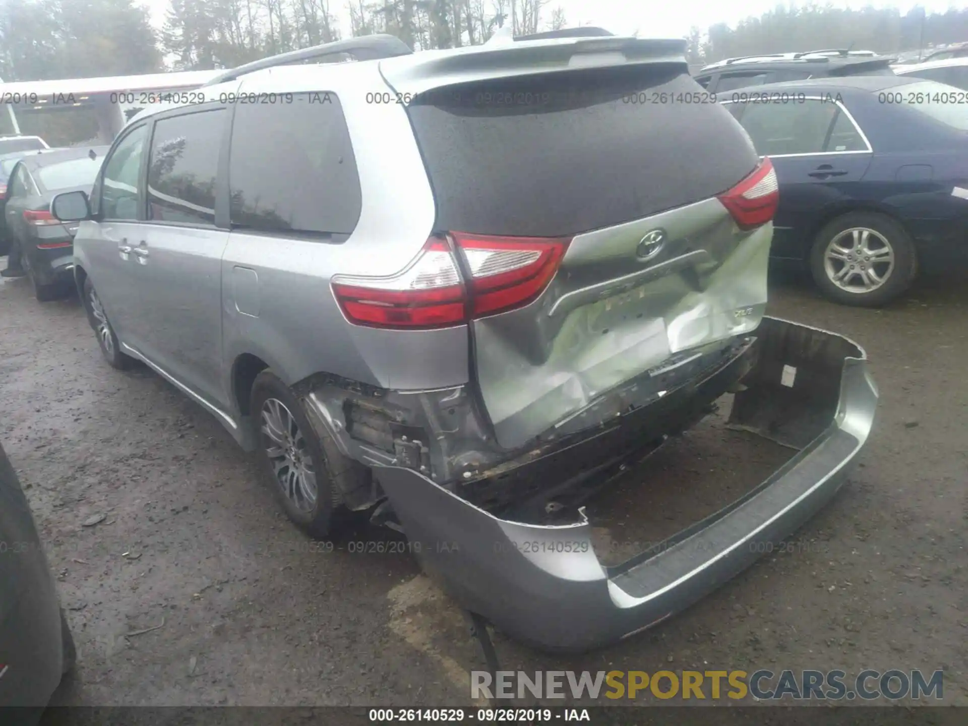 3 Photograph of a damaged car 5TDYZ3DC5KS010926 TOYOTA SIENNA 2019