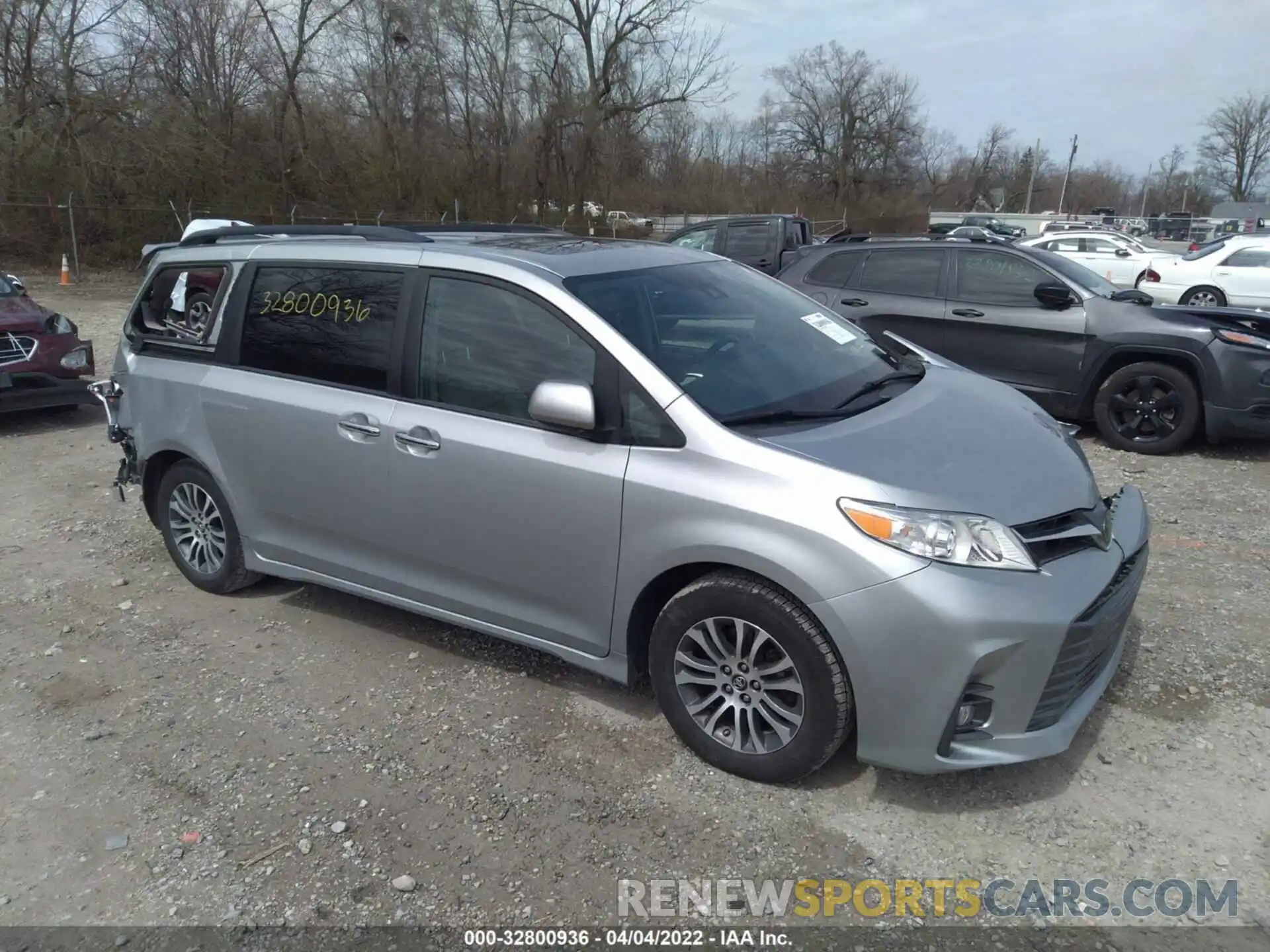 1 Photograph of a damaged car 5TDYZ3DC5KS970215 TOYOTA SIENNA 2019