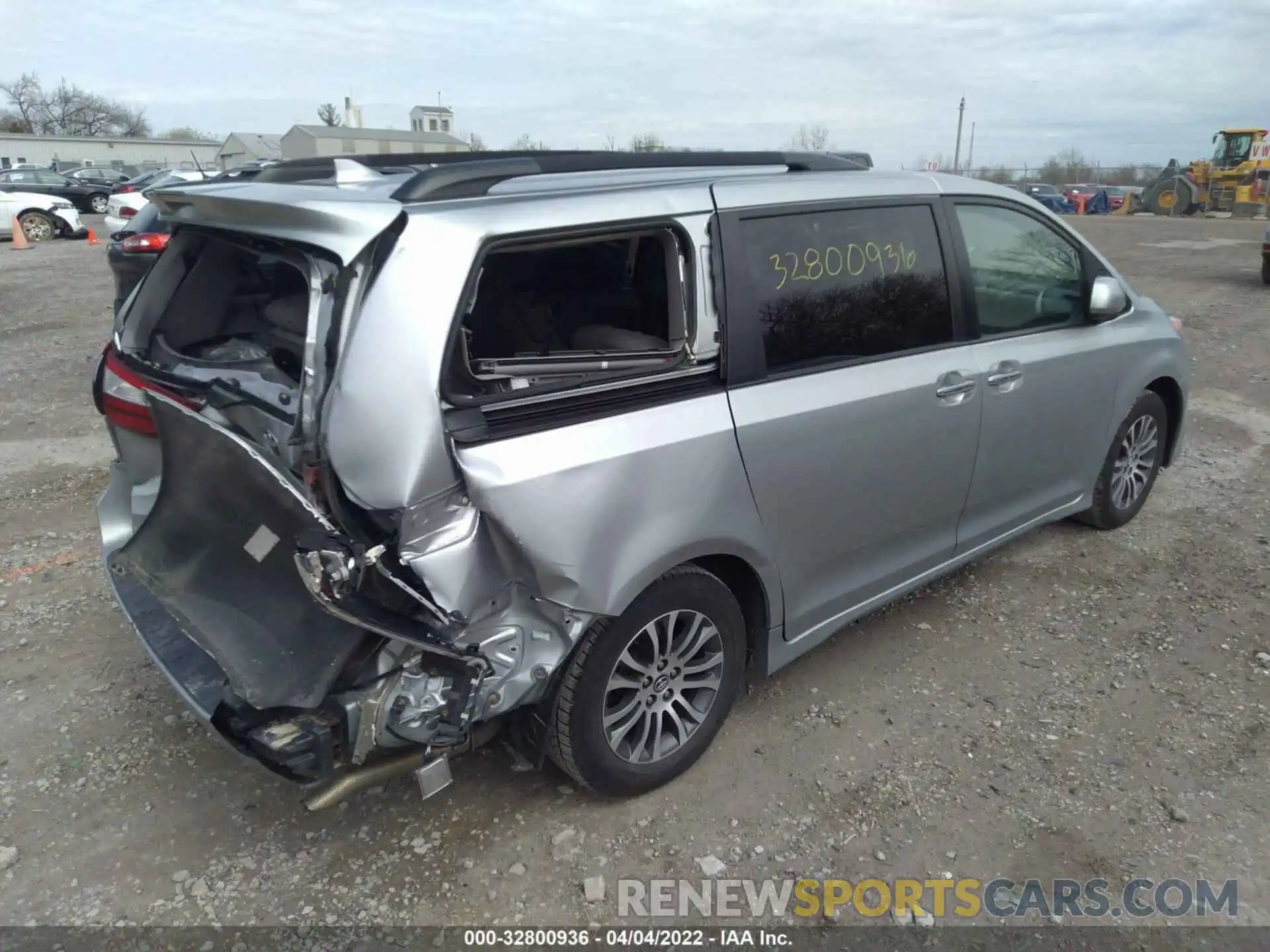 4 Фотография поврежденного автомобиля 5TDYZ3DC5KS970215 TOYOTA SIENNA 2019