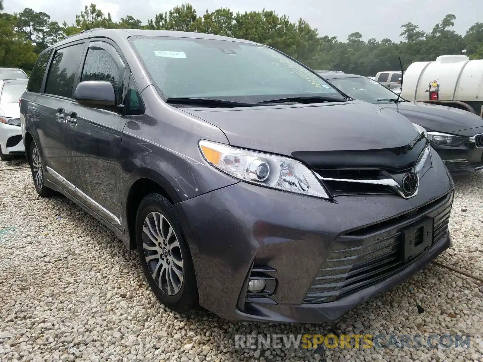 1 Photograph of a damaged car 5TDYZ3DC5KS972210 TOYOTA SIENNA 2019